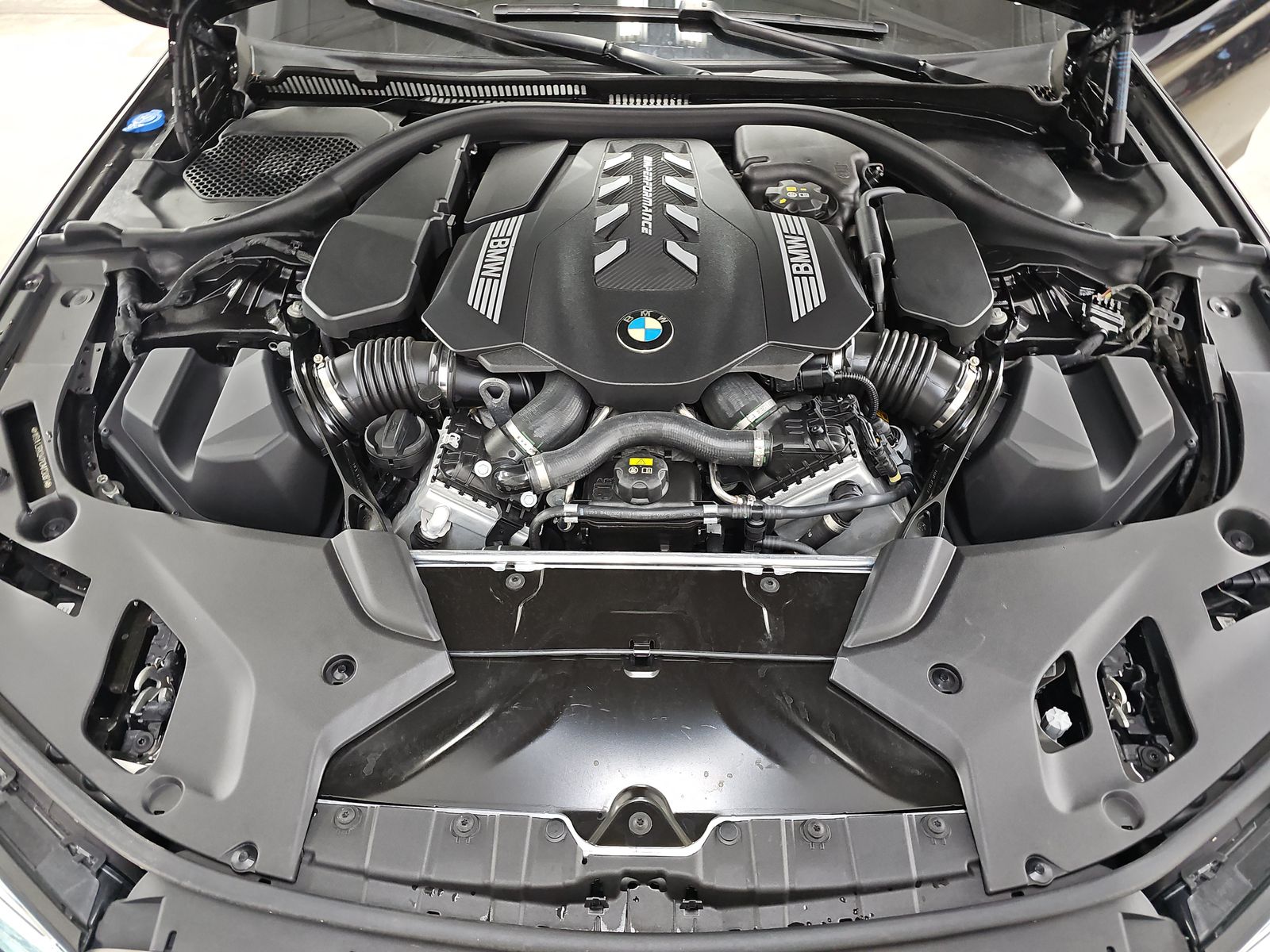 2023 BMW 5 Series M550i xDrive AWD