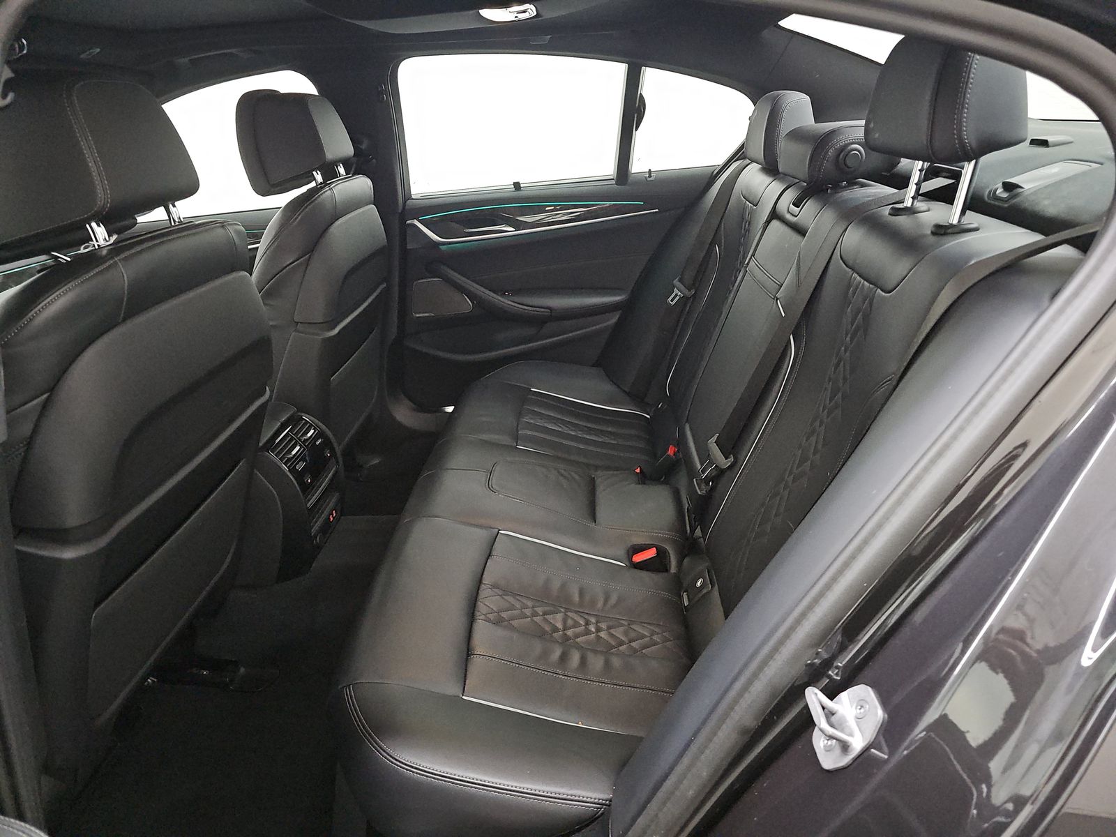 2023 BMW 5 Series M550i xDrive AWD