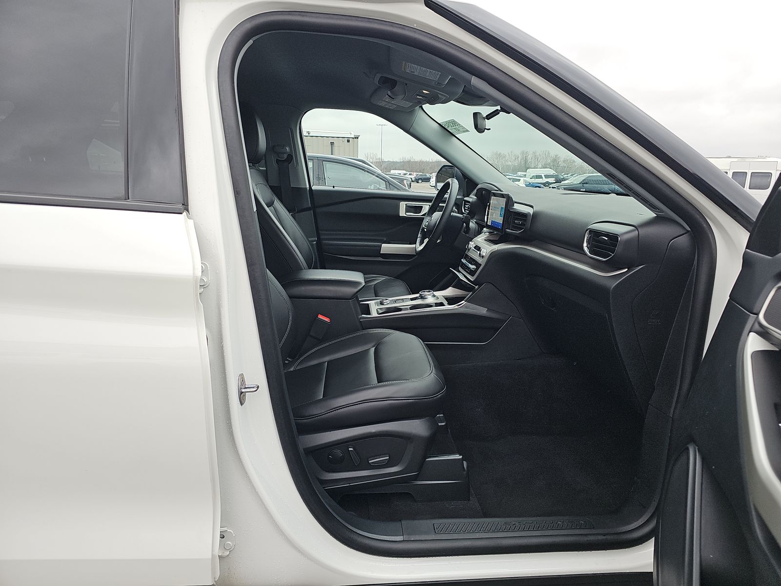 2023 Ford Explorer XLT AWD