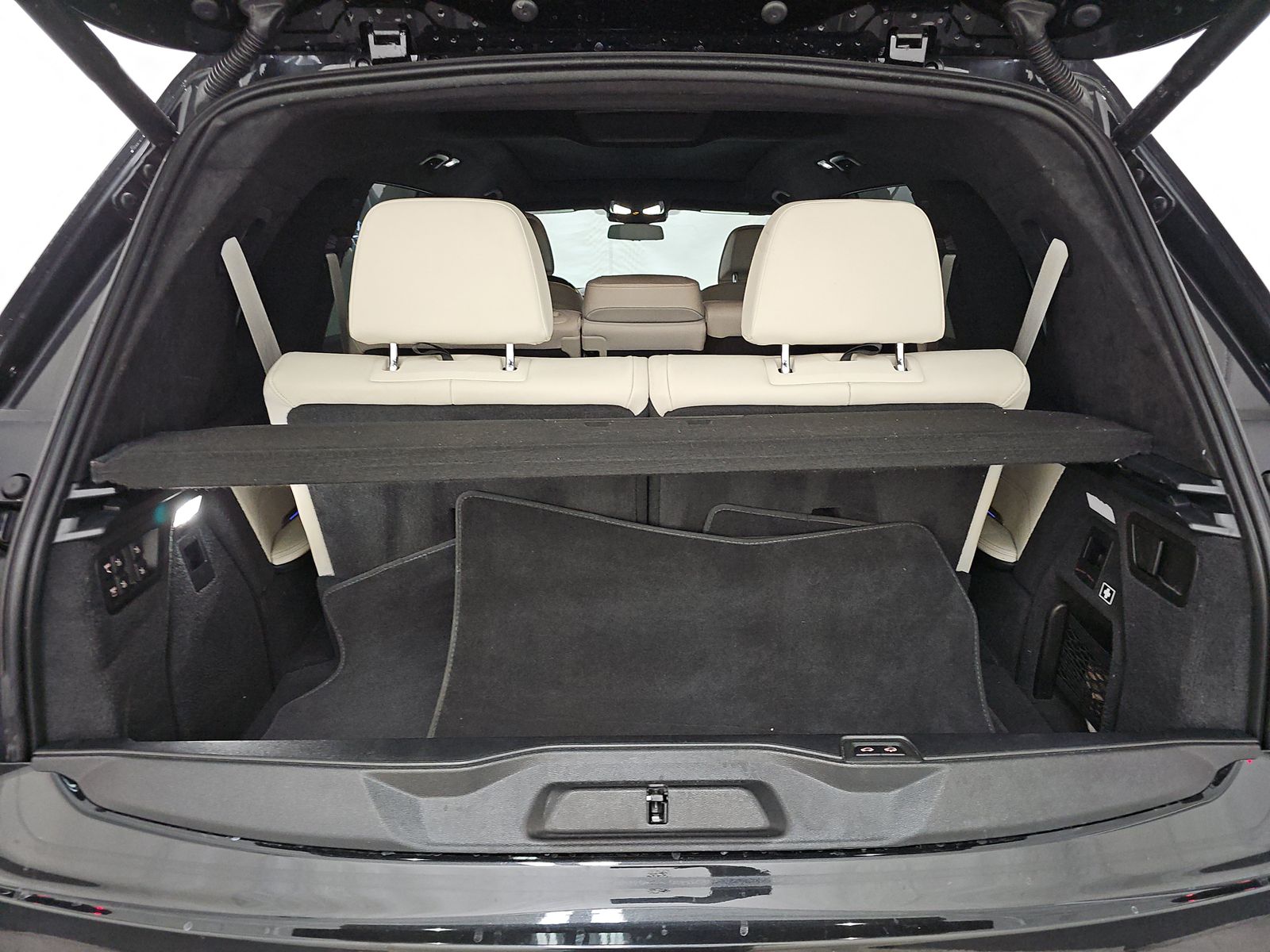 2023 BMW X7 xDrive40i AWD