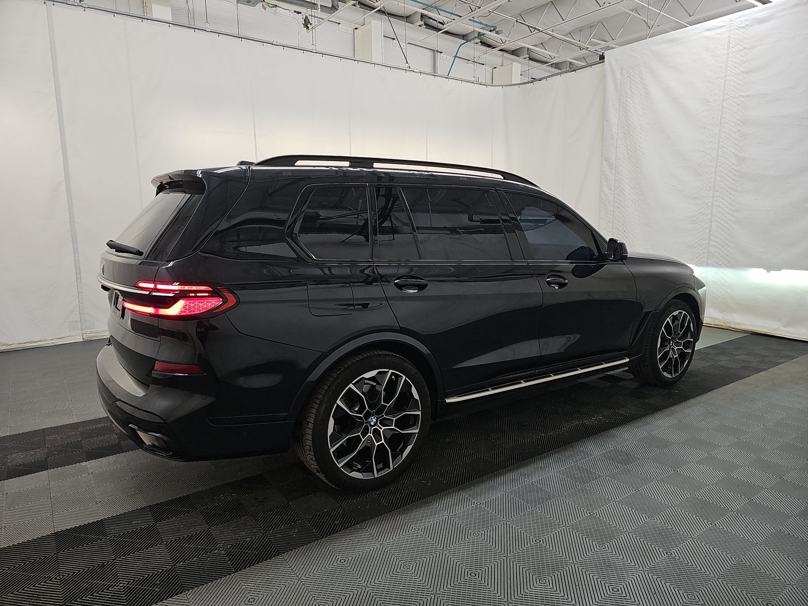 2023 BMW X7 xDrive40i AWD