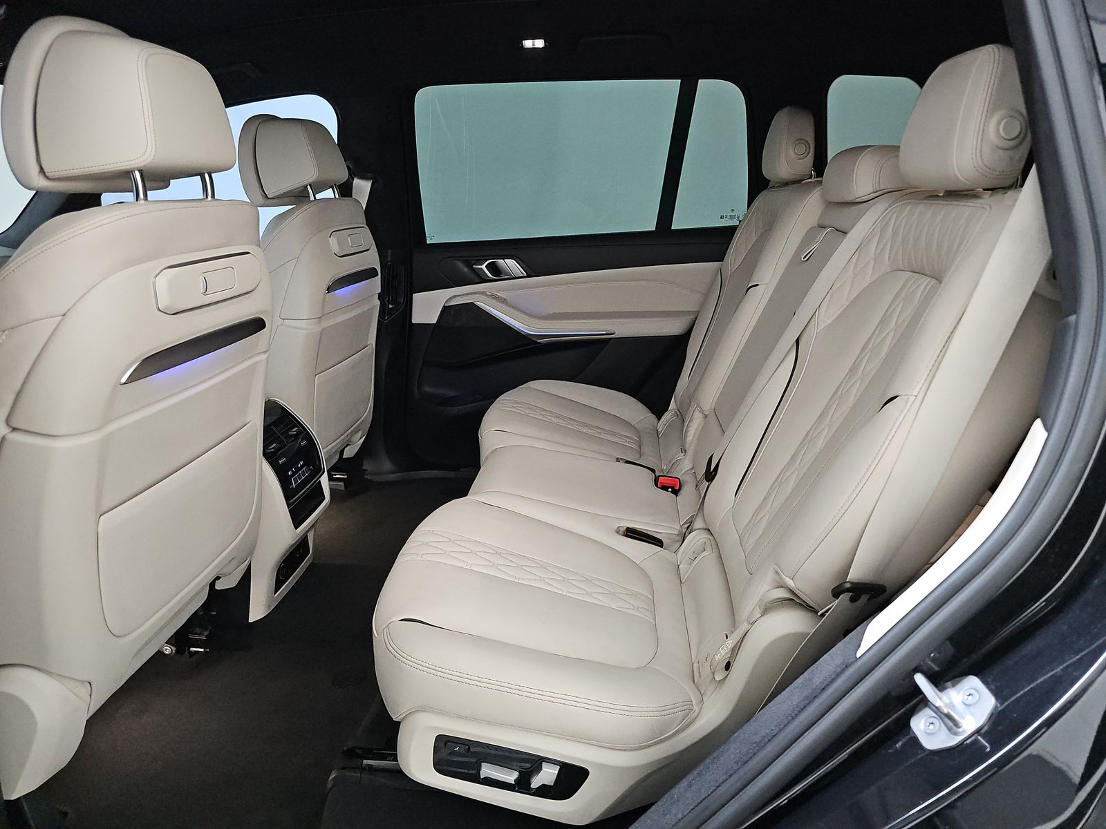 2023 BMW X7 xDrive40i AWD