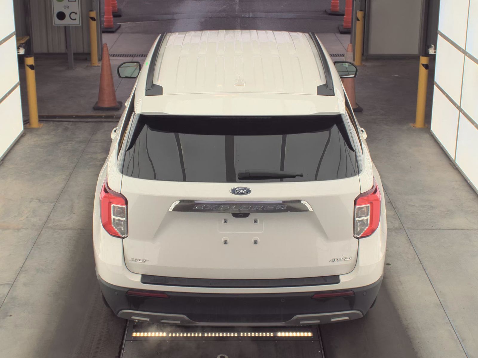 2023 Ford Explorer XLT AWD
