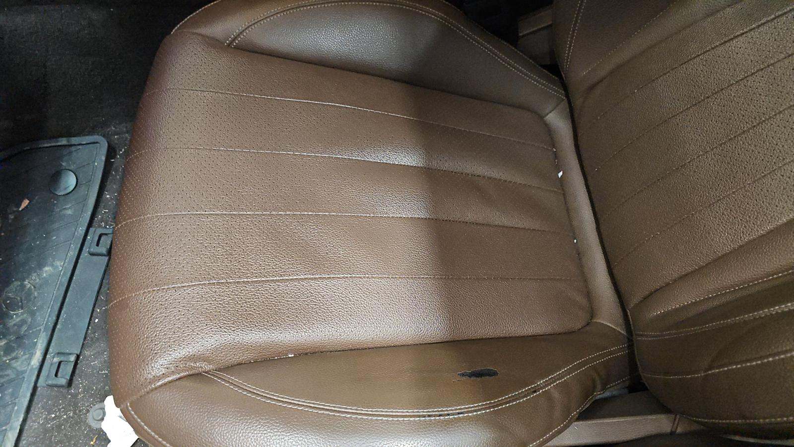 Mercedes-Benz E 300 Luxury 4MATIC Sedan снимка Mercedes-Benz E 300 Luxury 4MATIC Sedan