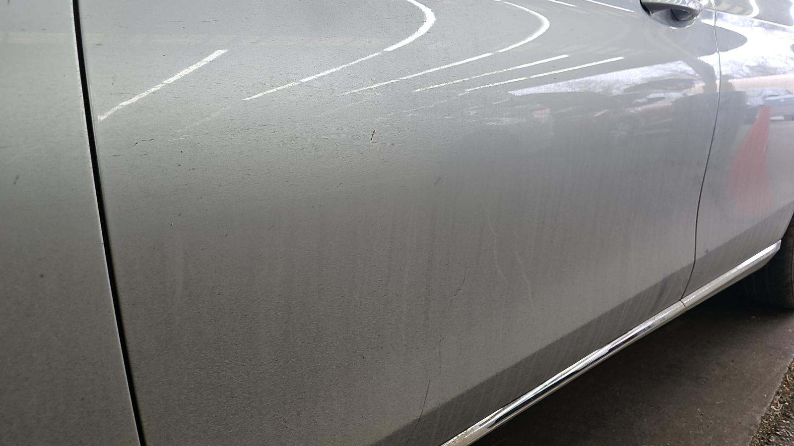 Mercedes-Benz E 300 Luxury 4MATIC Sedan снимка Mercedes-Benz E 300 Luxury 4MATIC Sedan