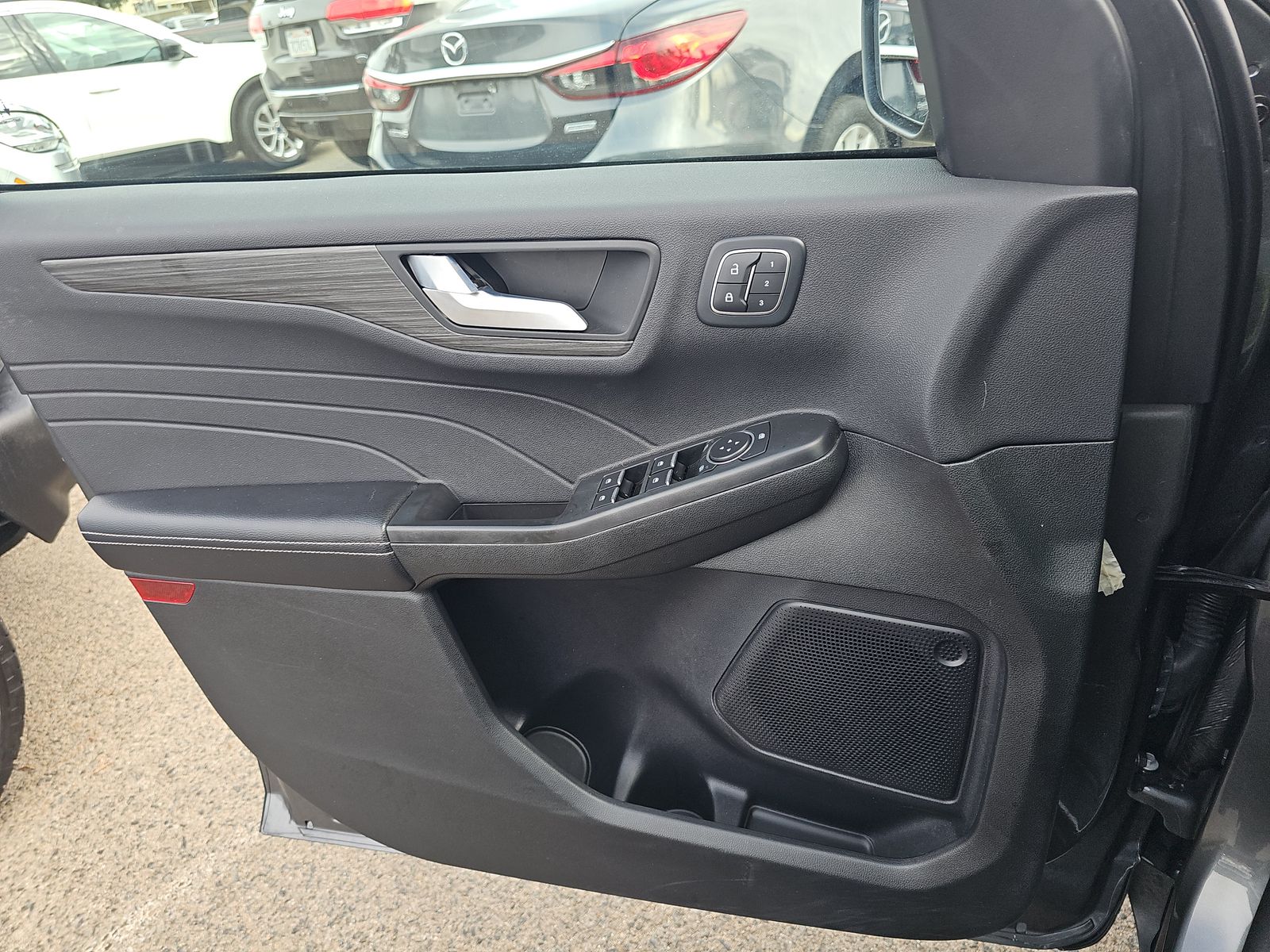 2025 Ford Escape Hybrid Platinum FWD