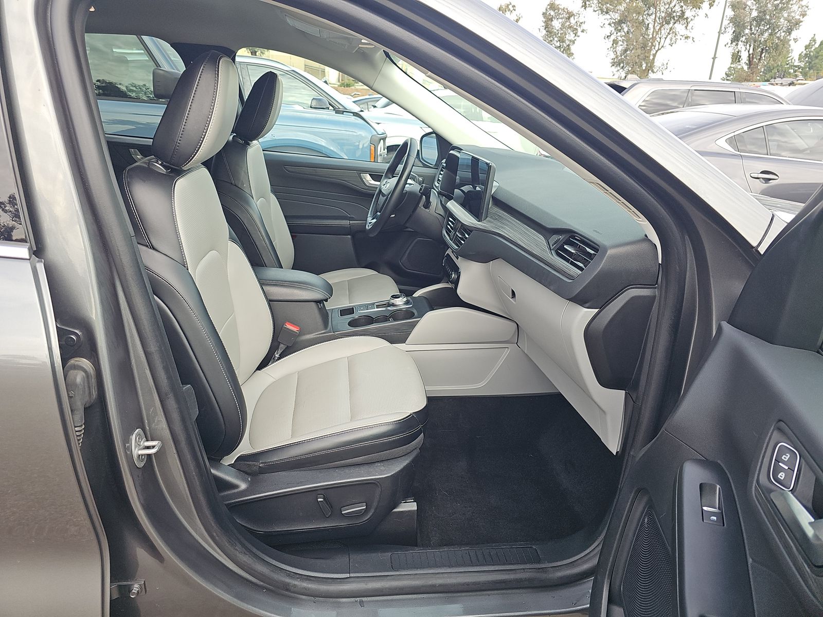 2025 Ford Escape Hybrid Platinum FWD