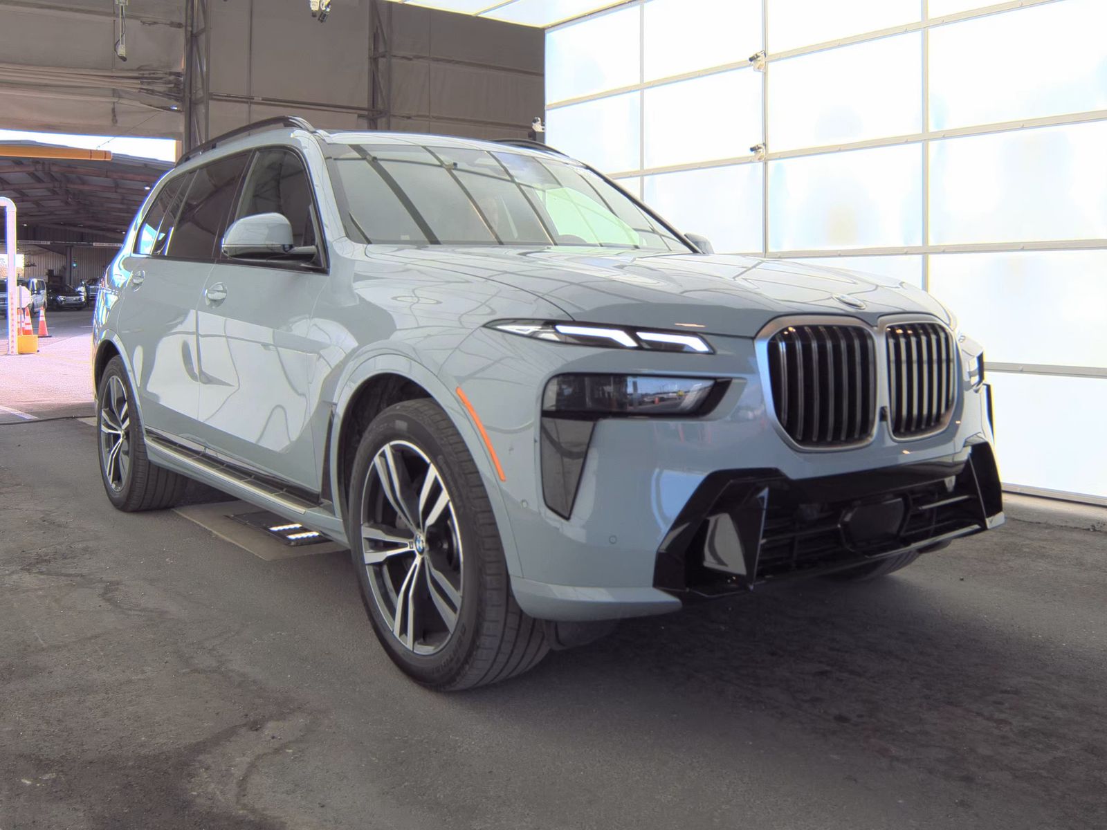 2025 BMW X7 xDrive40i AWD