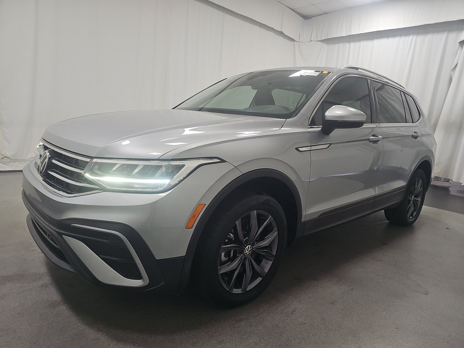 2022 Volkswagen Tiguan 2.0T SE FWD