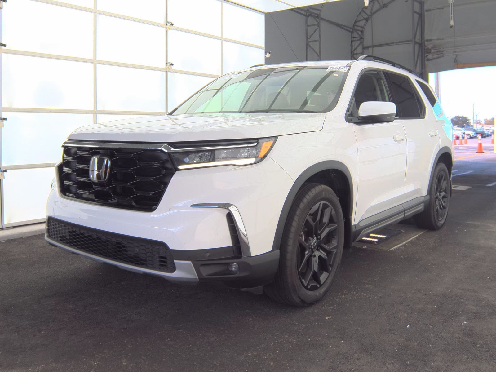 2025 Honda Pilot Touring FWD