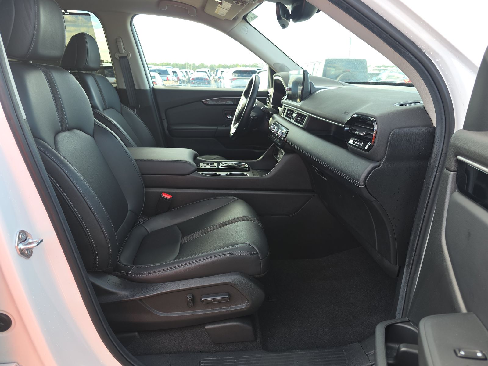 2025 Honda Pilot Touring FWD