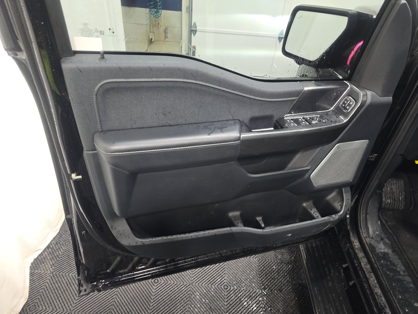 2023 Ford F-150 Hybrid Lariat AWD