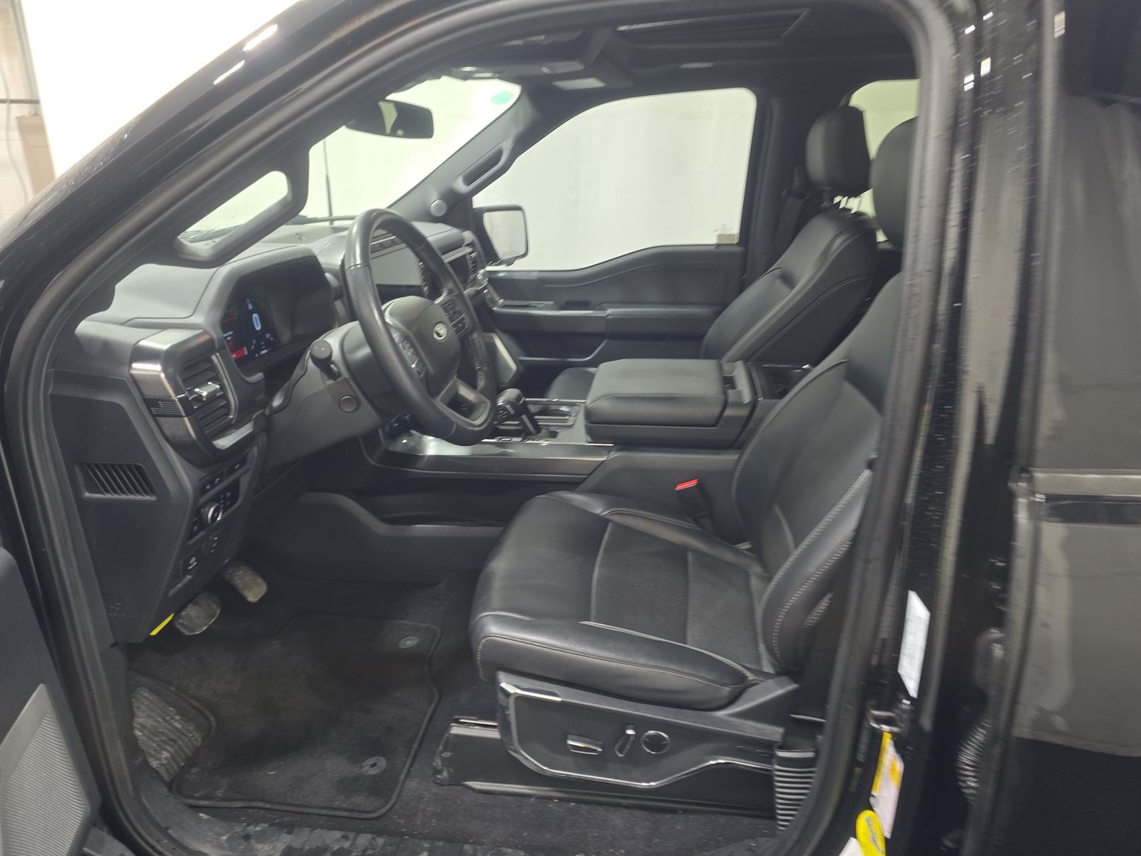 2023 Ford F-150 Hybrid Lariat AWD