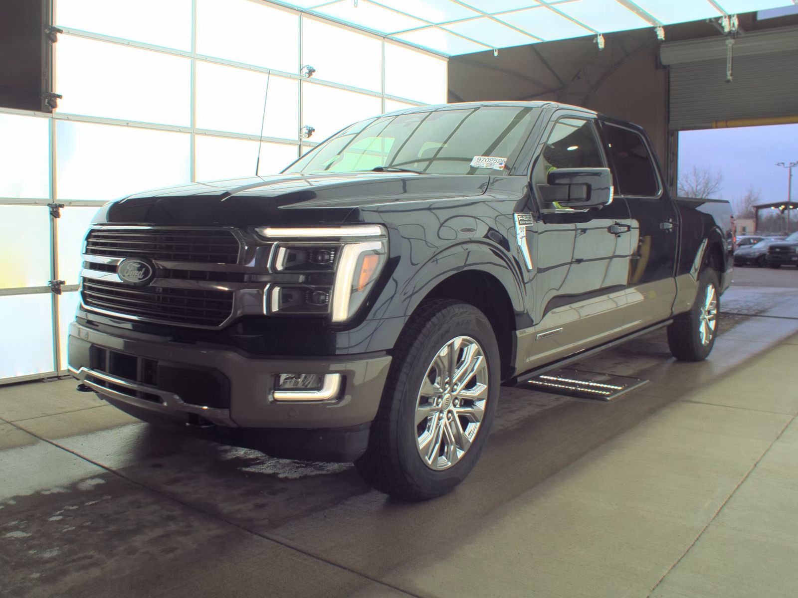 2025 Ford F-150 Hybrid King Ranch AWD