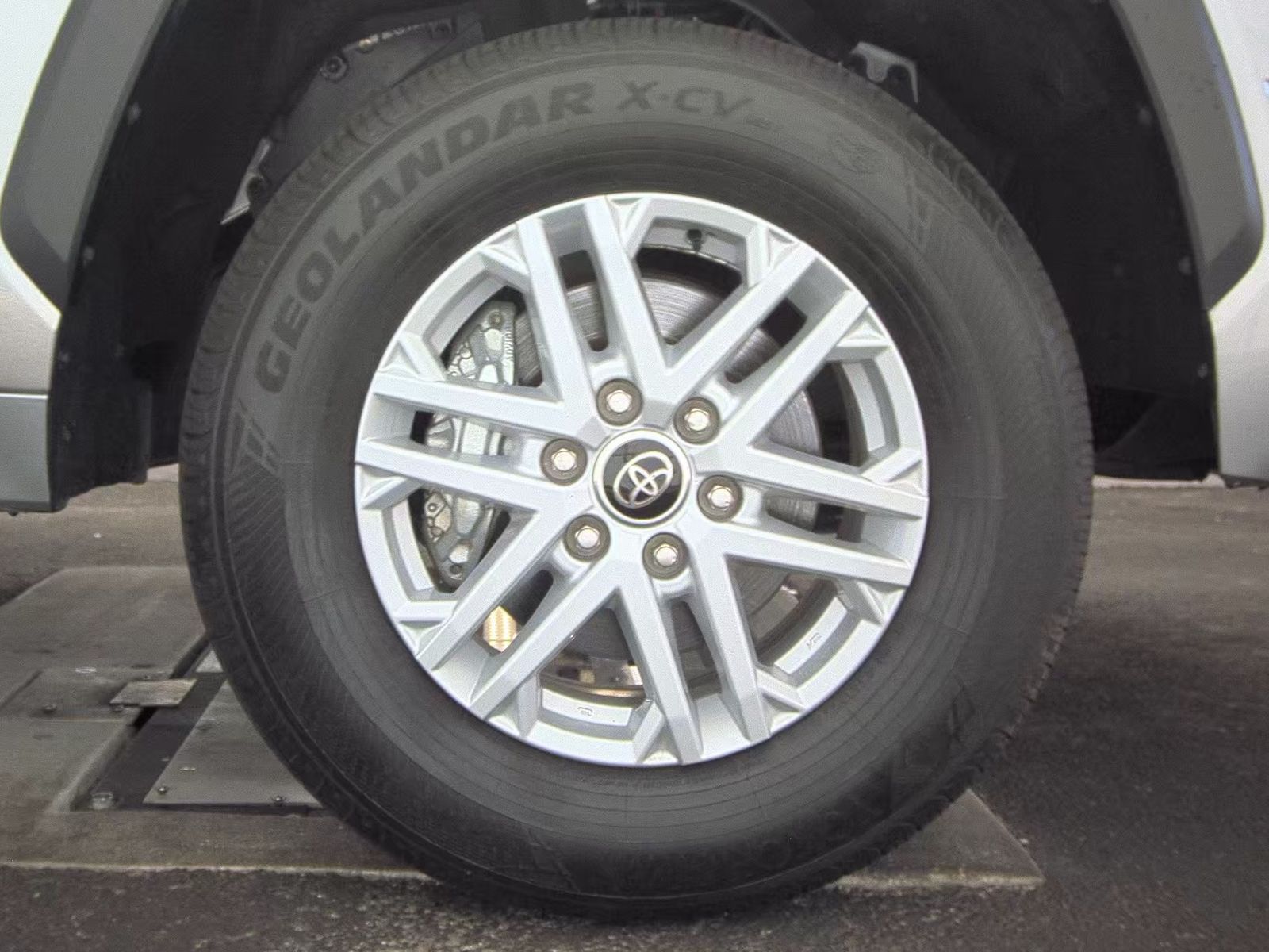 2025 Toyota Tundra SR5 AWD