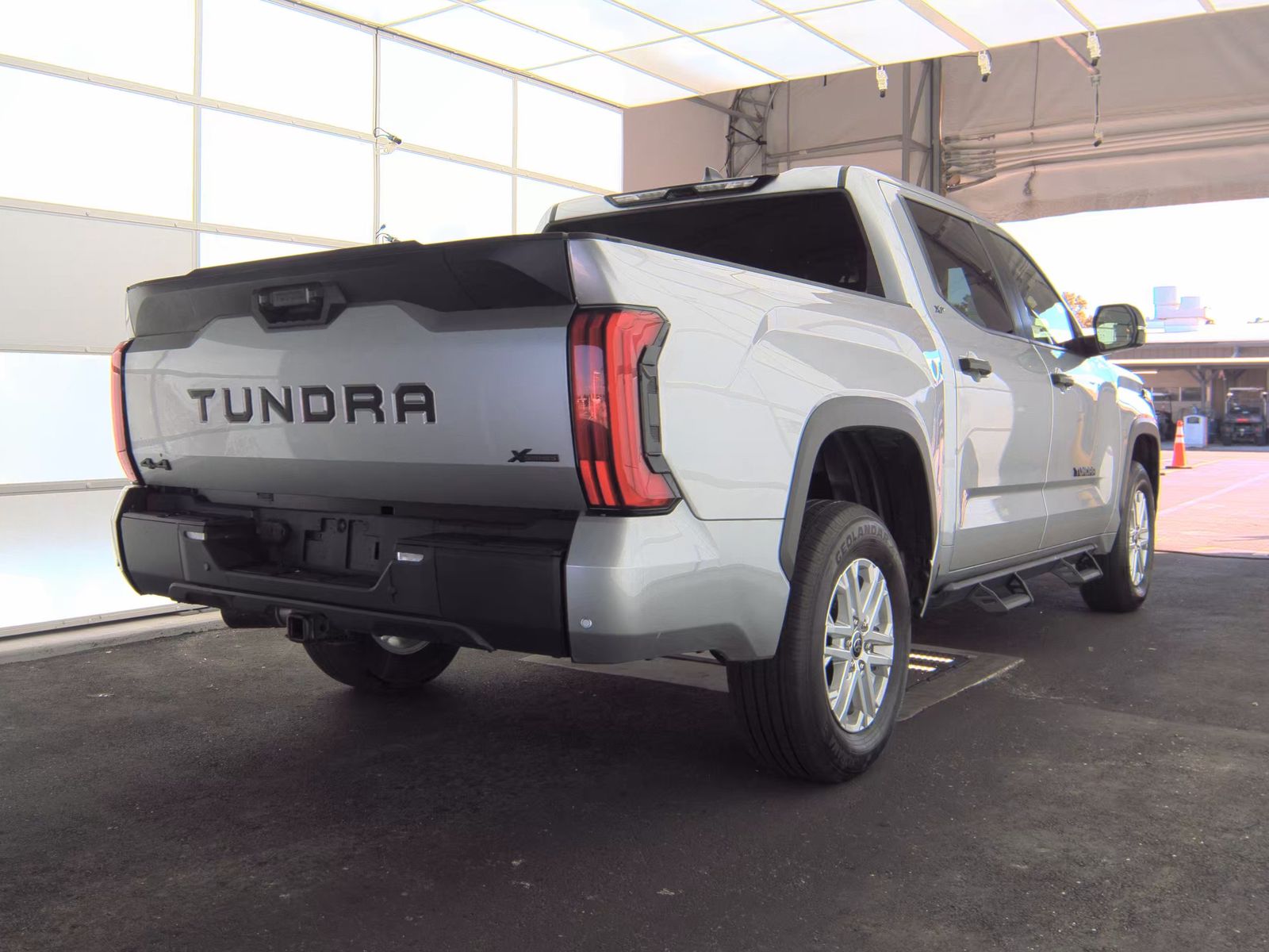 2025 Toyota Tundra SR5 AWD