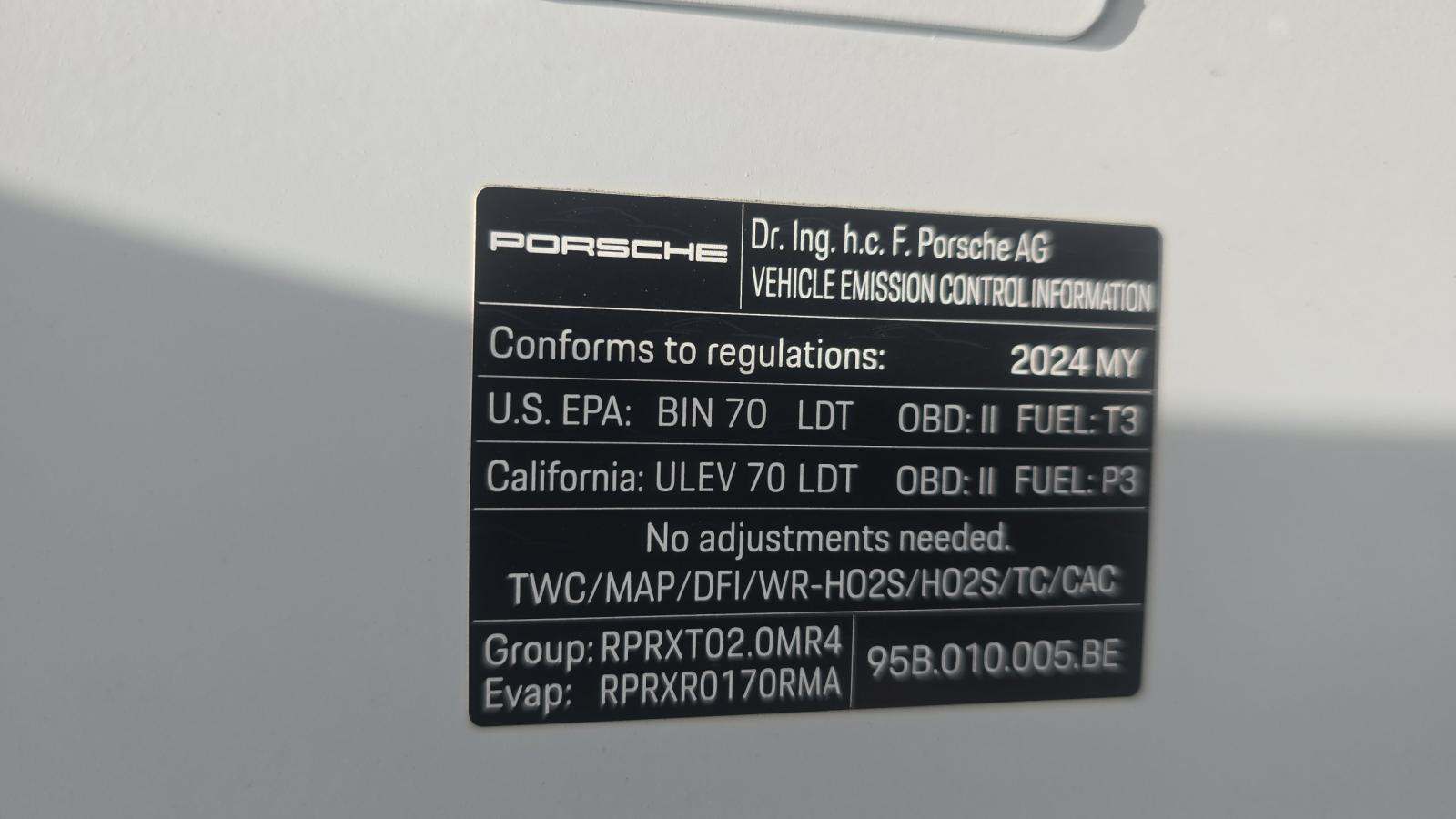 2024 Porsche Macan Base AWD