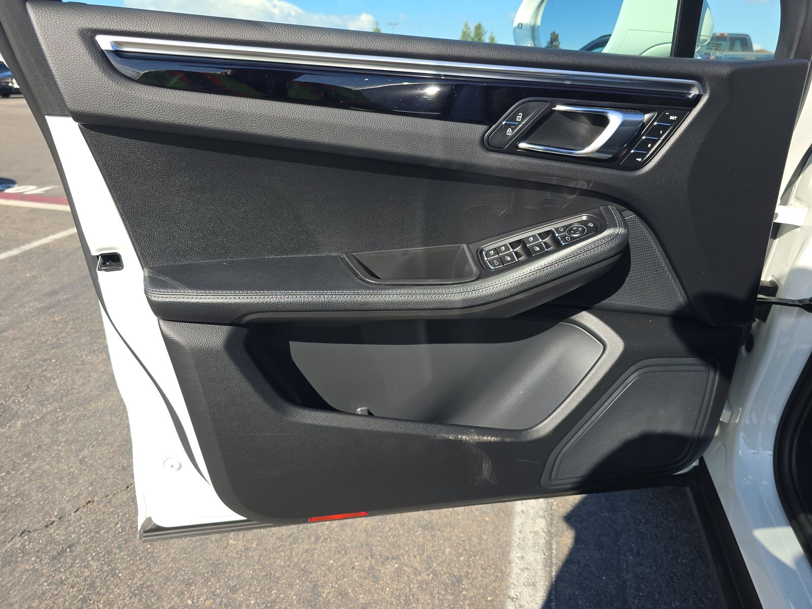 2024 Porsche Macan Base AWD