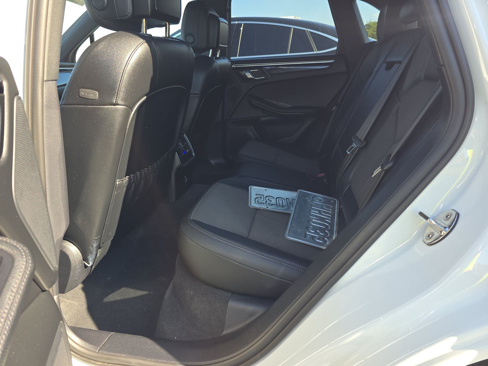 2024 Porsche Macan Base AWD