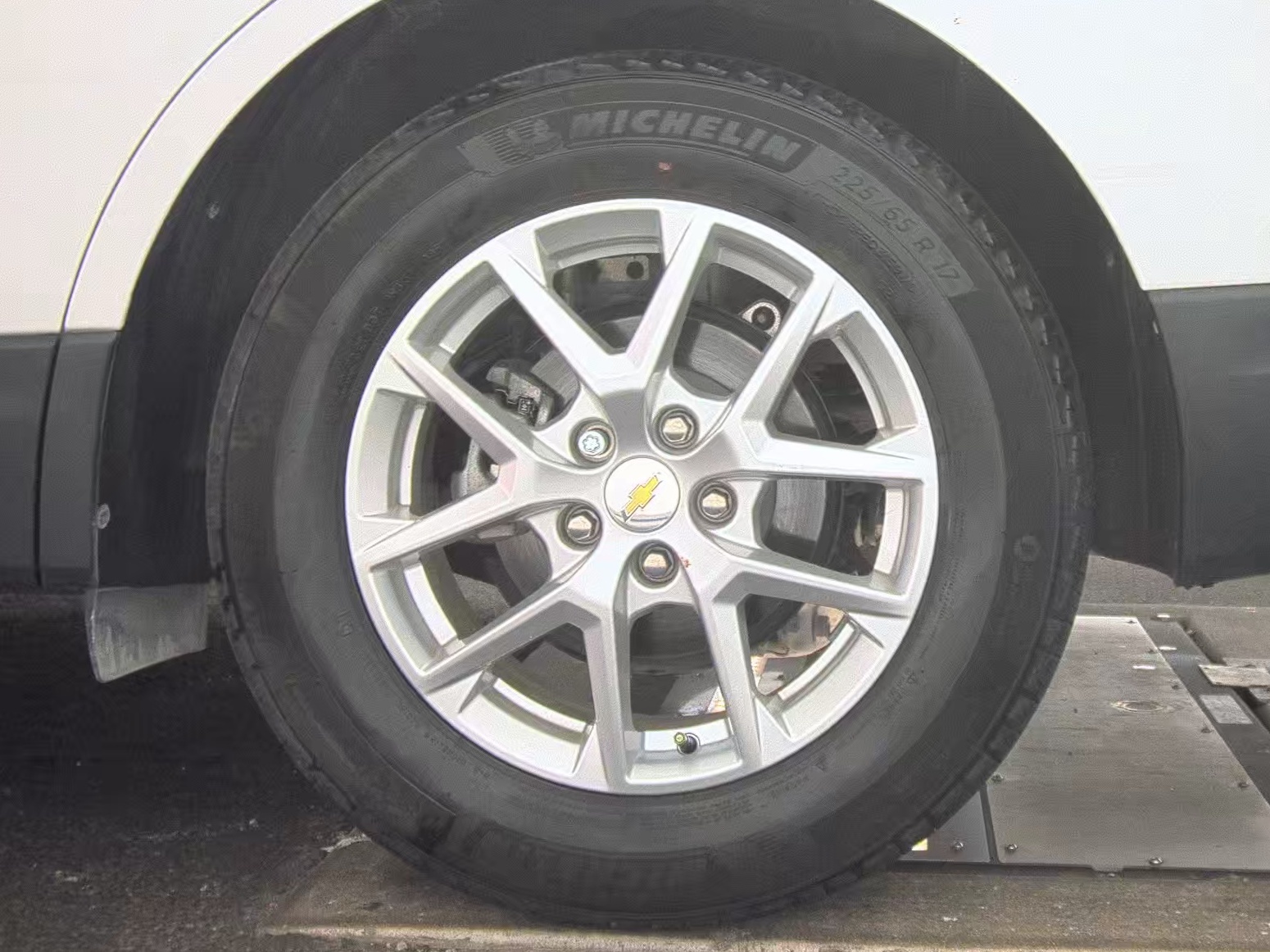 2024 Chevrolet Equinox LS FWD