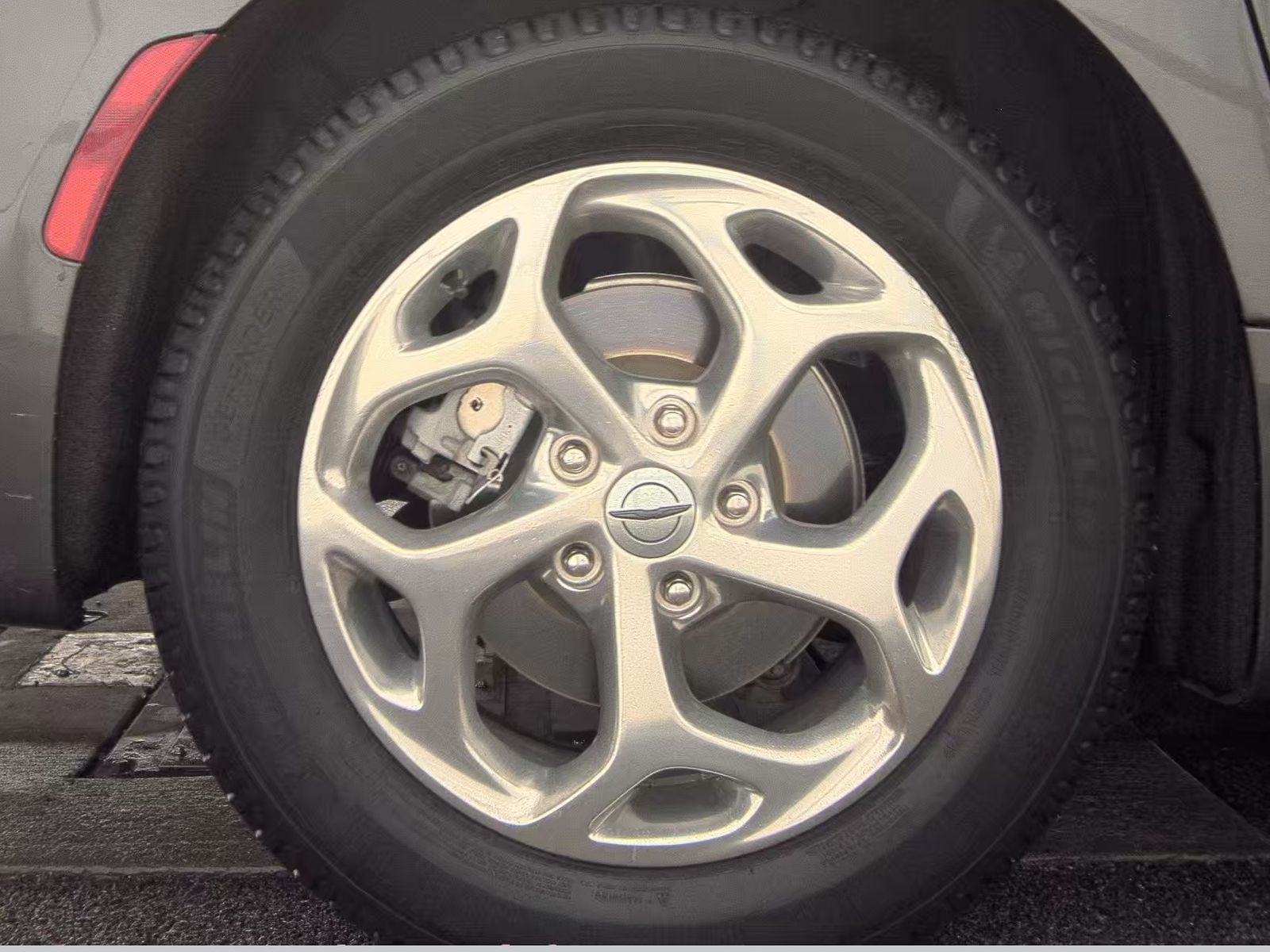 2021 Chrysler Pacifica Hybrid Limited FWD