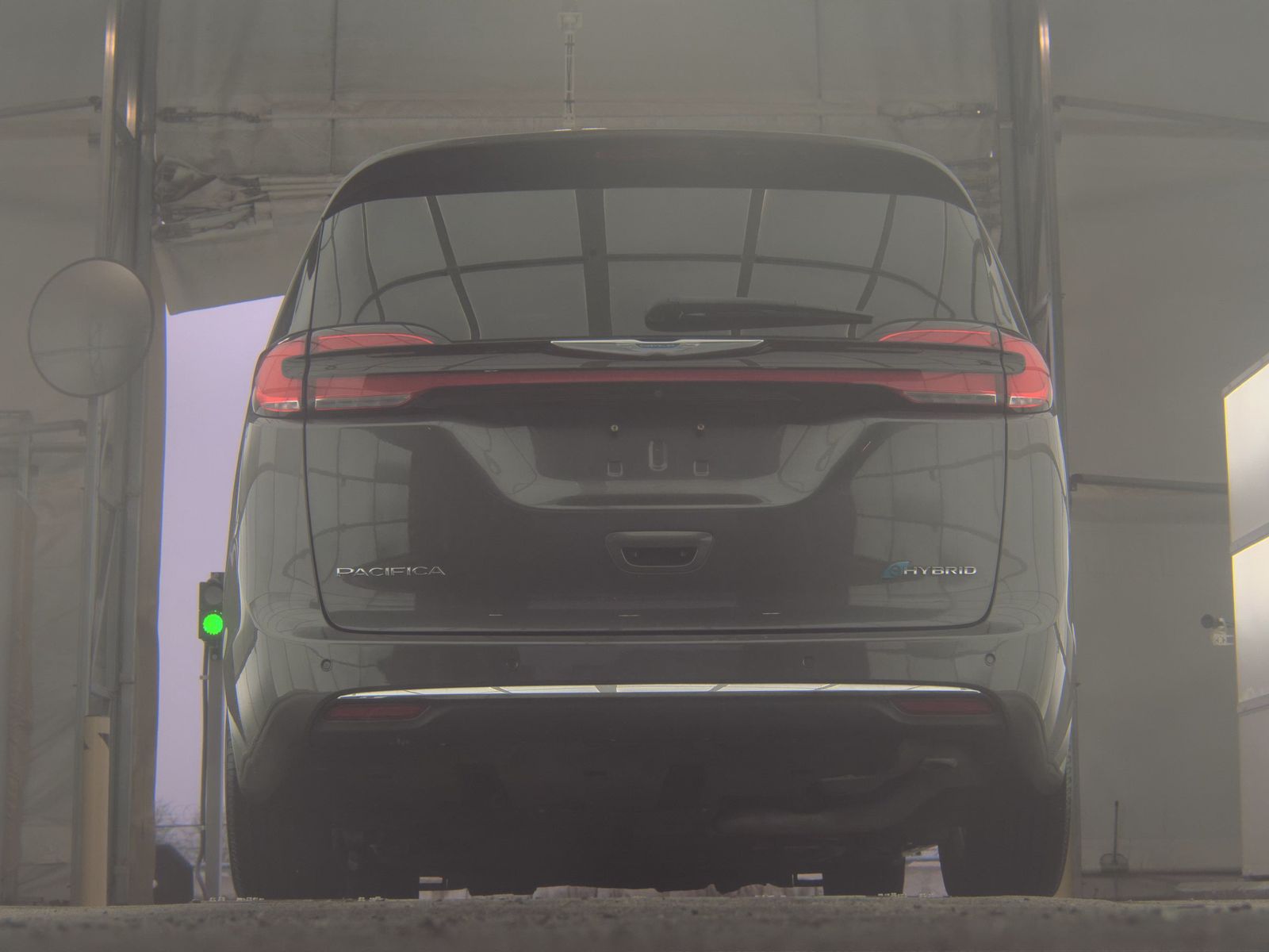 2021 Chrysler Pacifica Hybrid Limited FWD