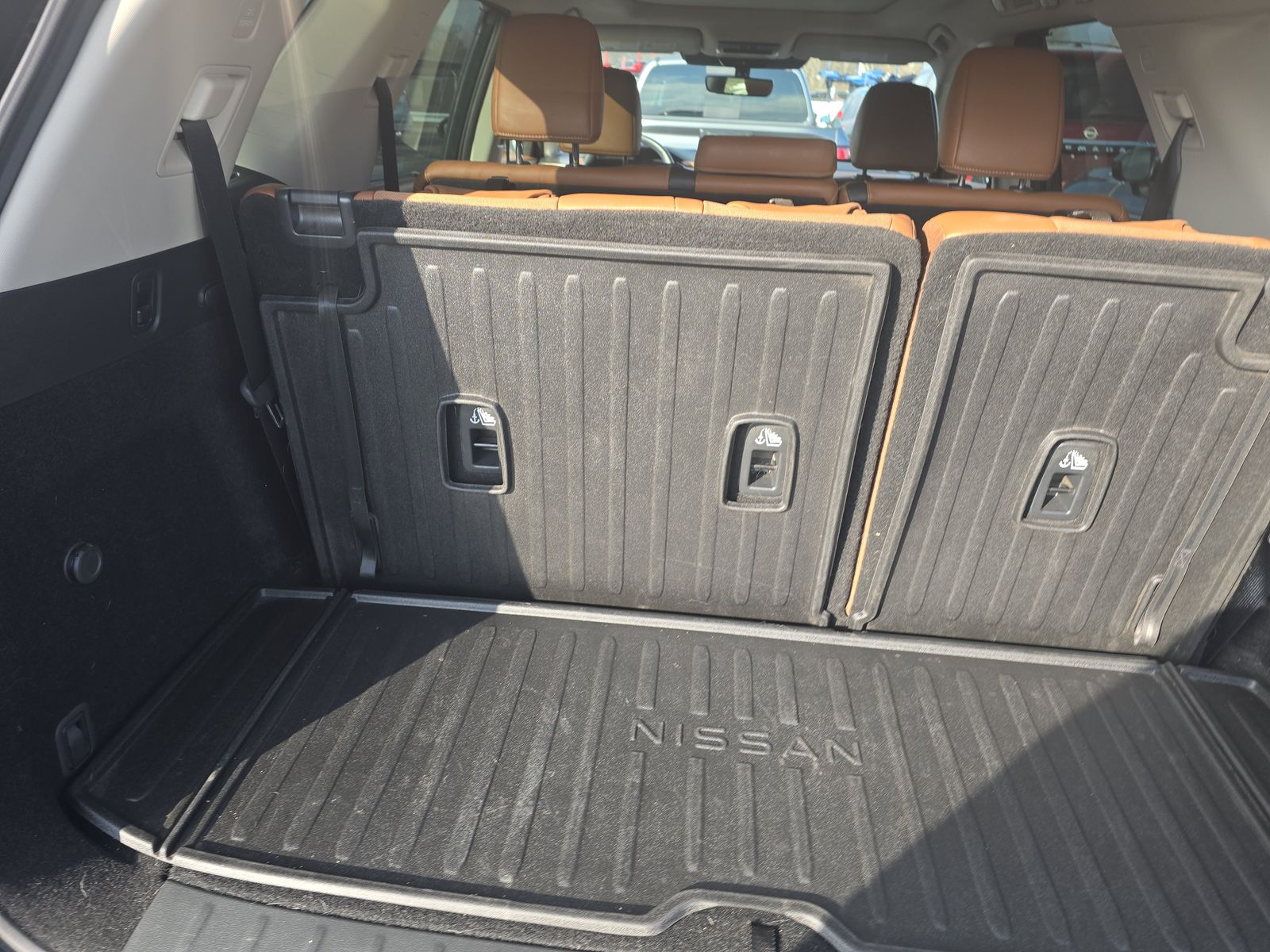 2024 Nissan Pathfinder Platinum FWD