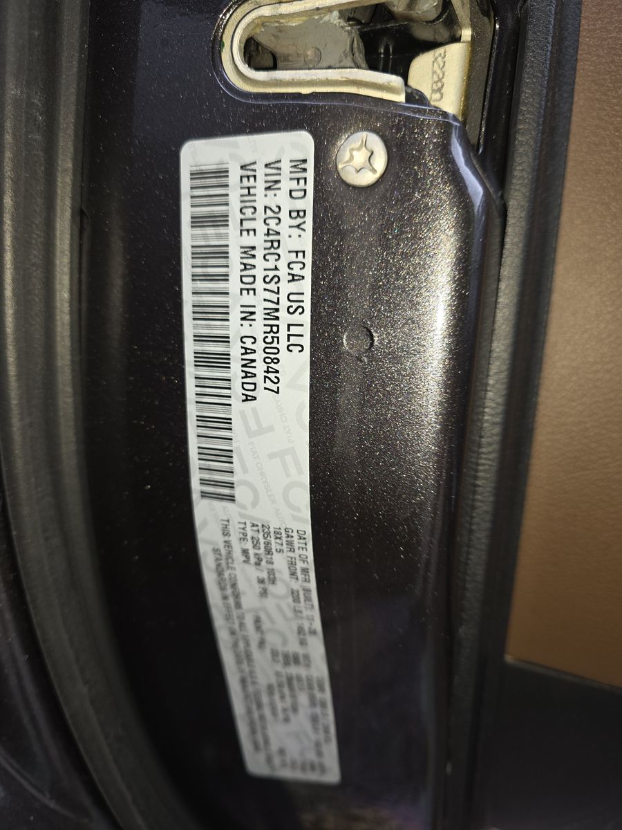 2021 Chrysler Pacifica Hybrid Limited FWD