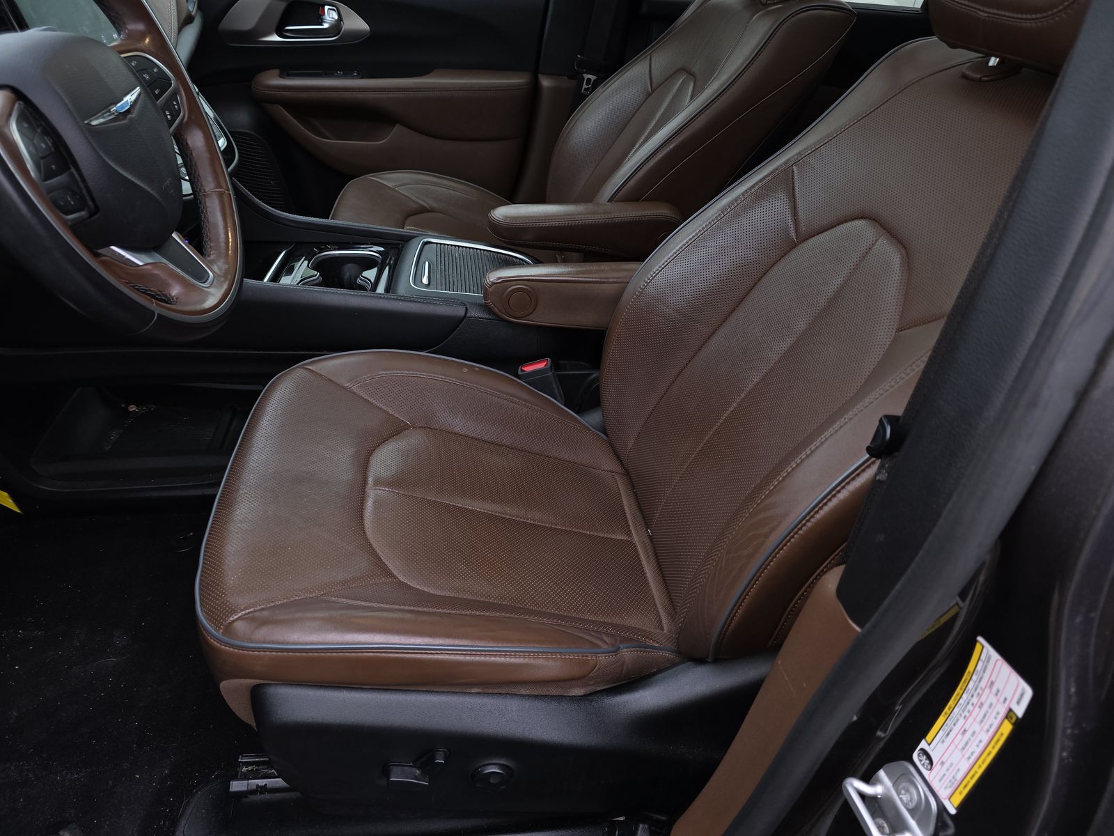 2021 Chrysler Pacifica Hybrid Limited FWD