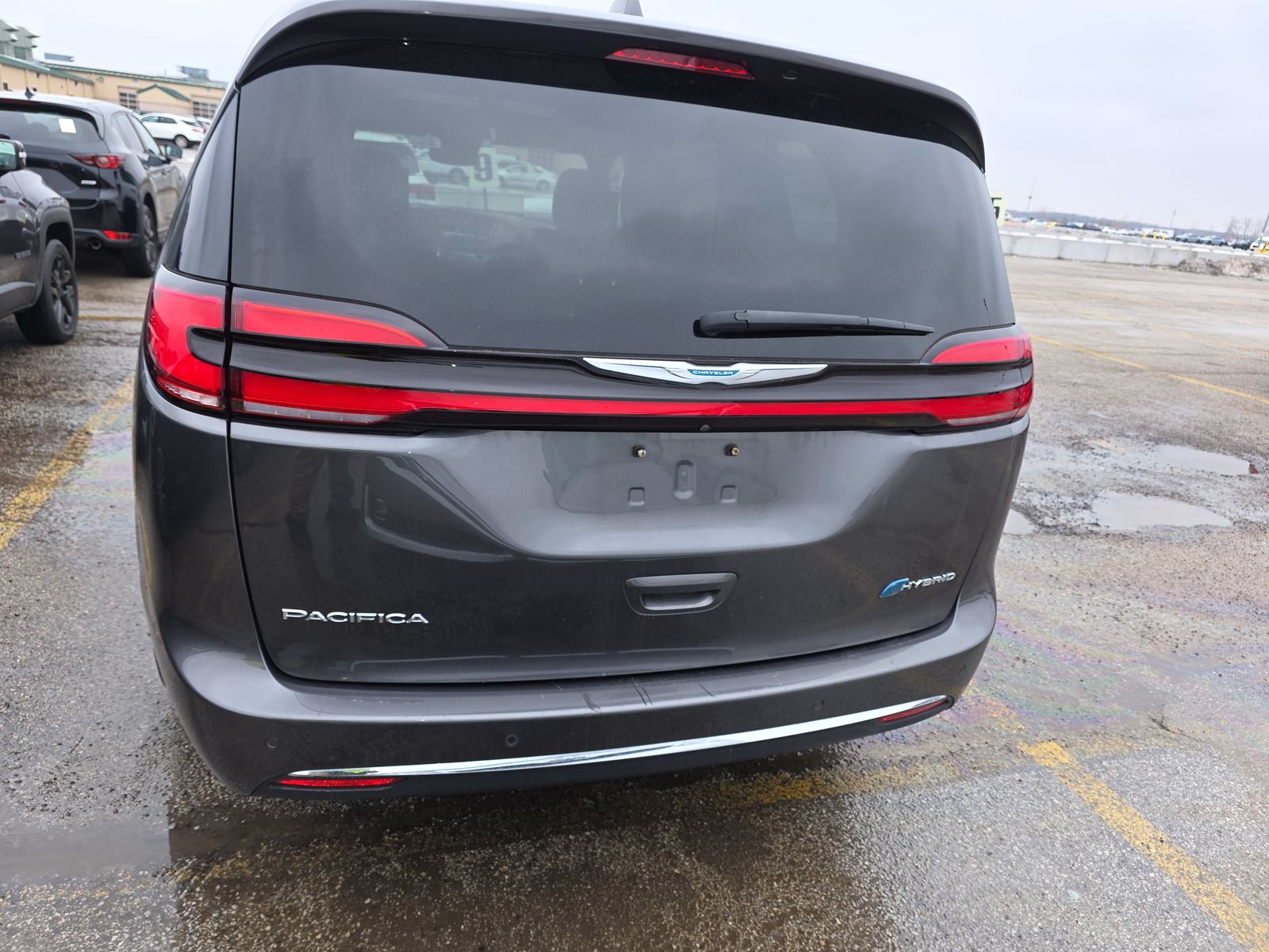 2021 Chrysler Pacifica Hybrid Limited FWD