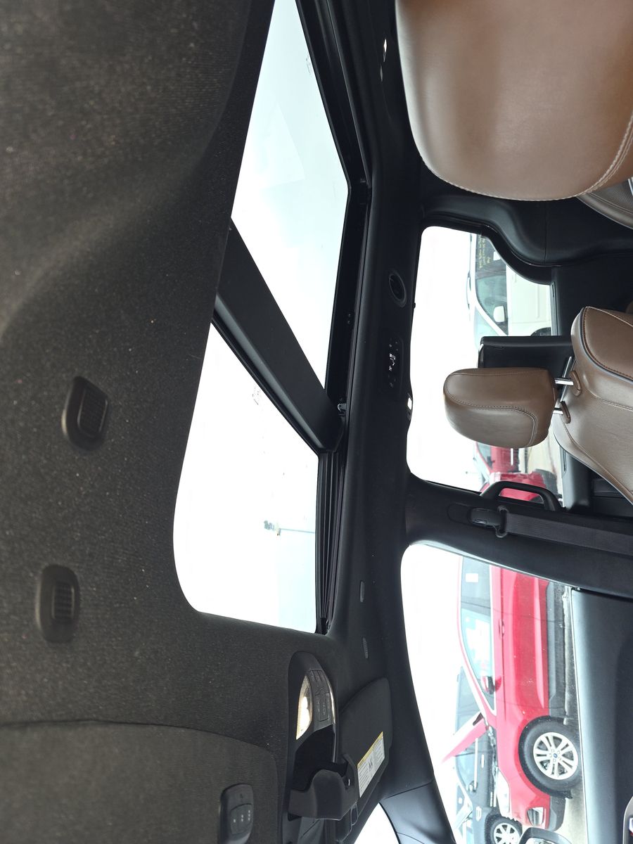 2021 Chrysler Pacifica Hybrid Limited FWD