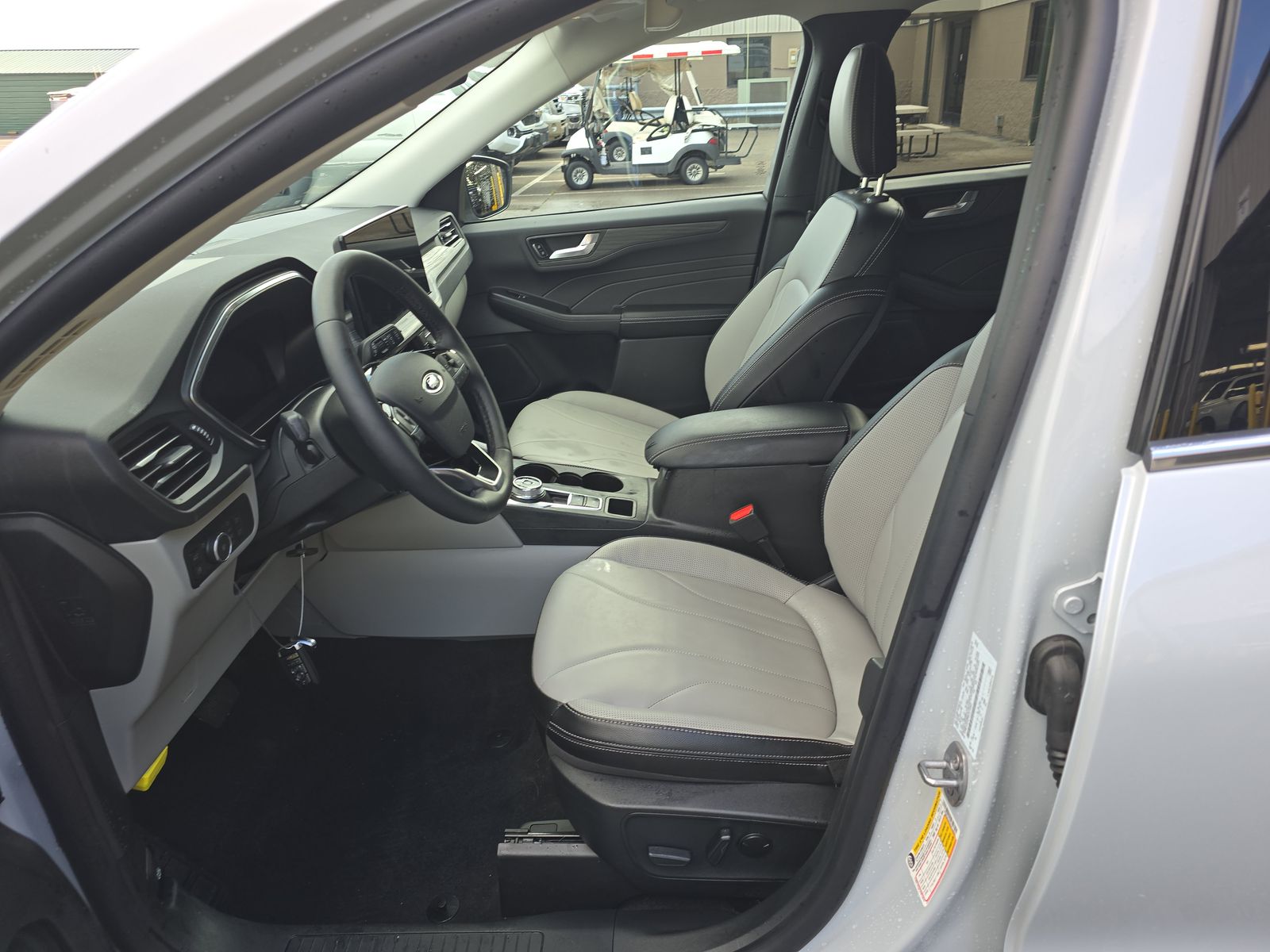 2025 Ford Escape Hybrid Platinum FWD