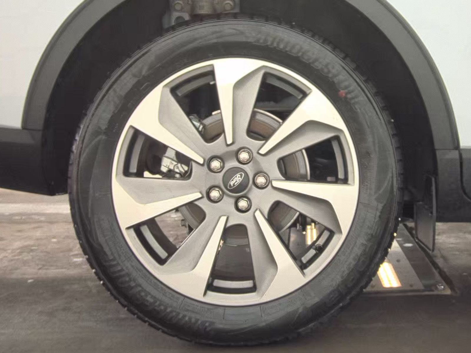 2025 Ford Escape Hybrid Platinum FWD