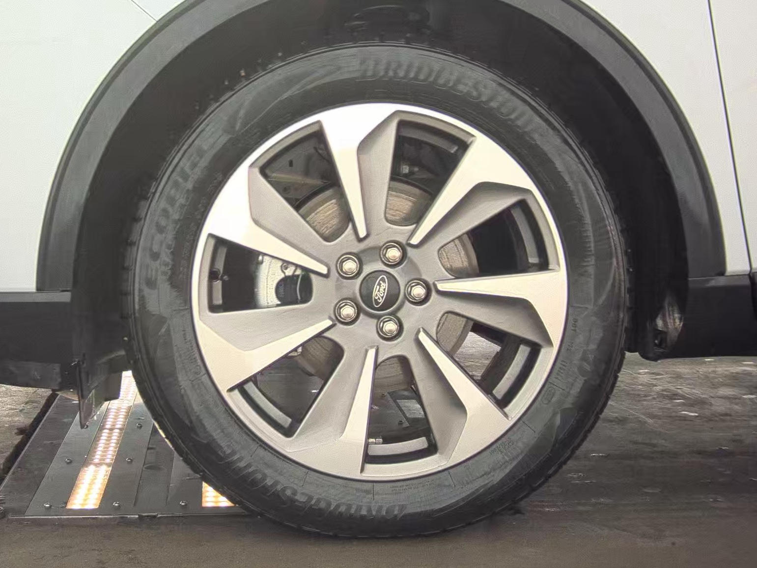 2025 Ford Escape Hybrid Platinum FWD