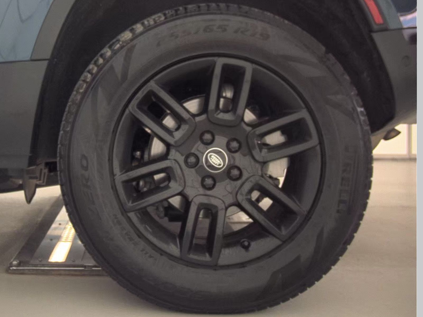 2023 Land Rover Defender 110 30th Anniversary Edition AWD