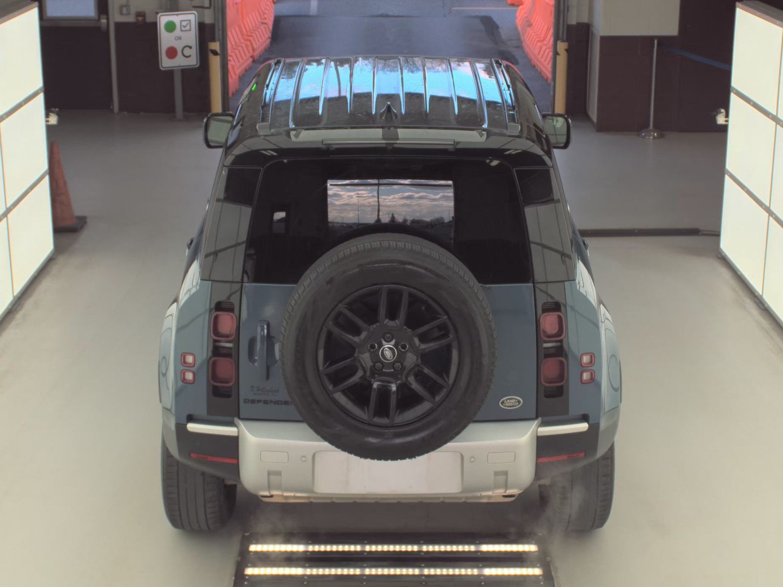 2023 Land Rover Defender 110 30th Anniversary Edition AWD