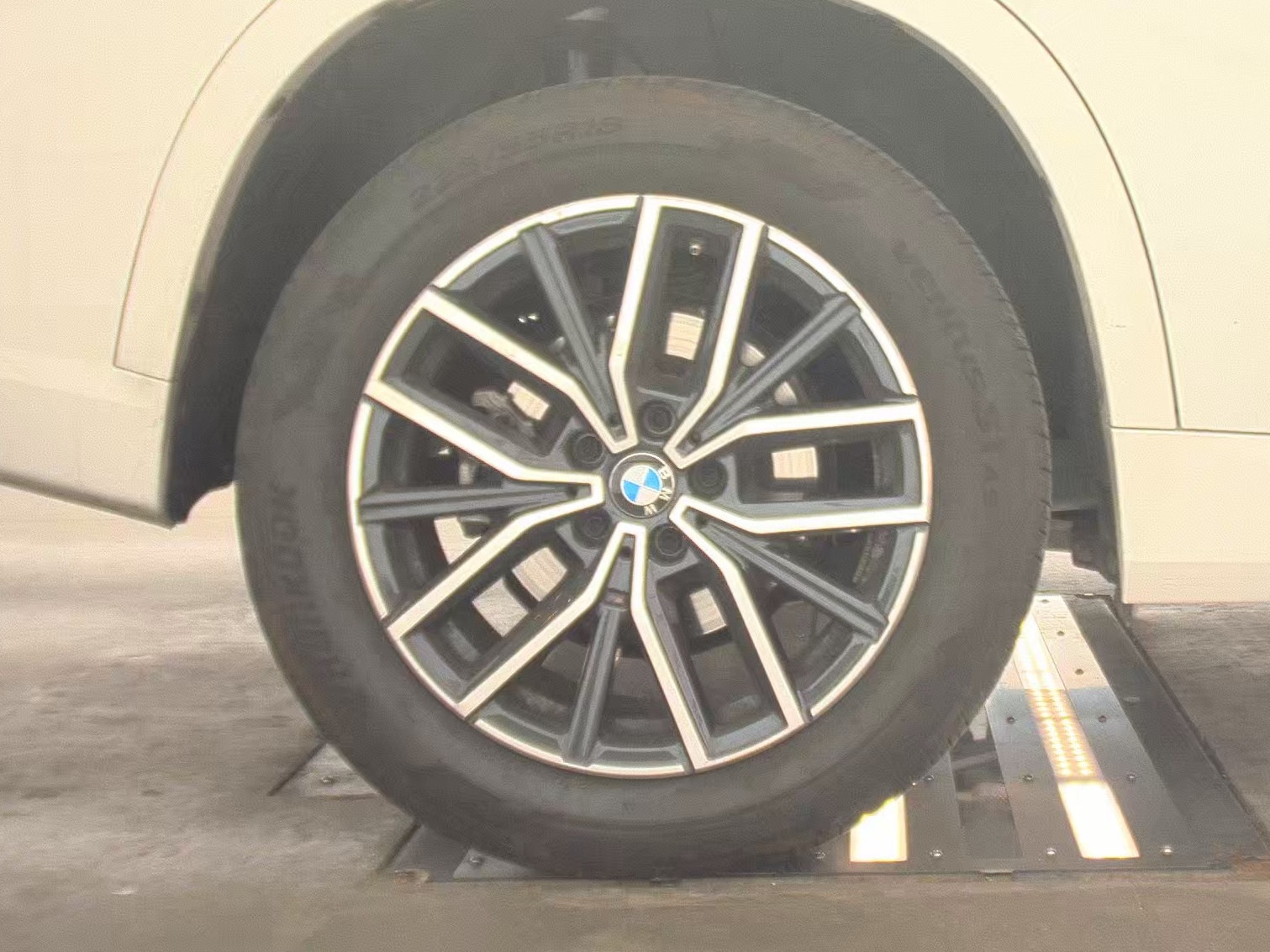 2025 BMW X1 xDrive28i AWD