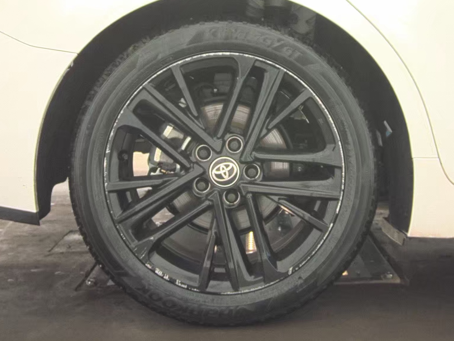 2025 Toyota Camry SE FWD