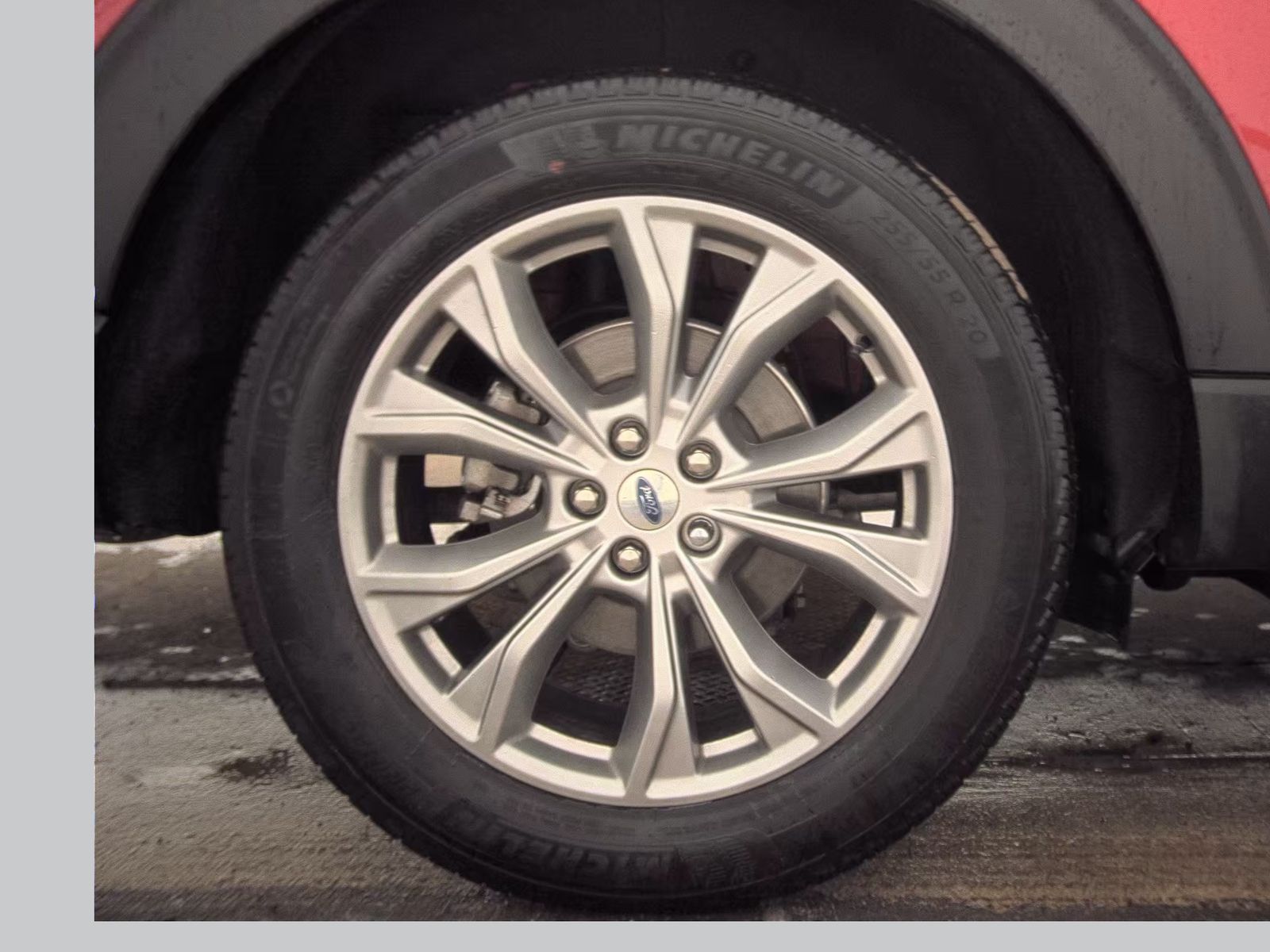 2023 Ford Explorer XLT AWD