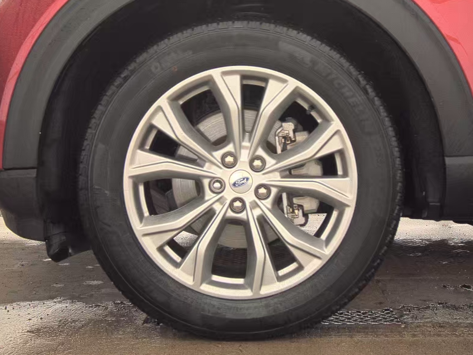 2023 Ford Explorer XLT AWD