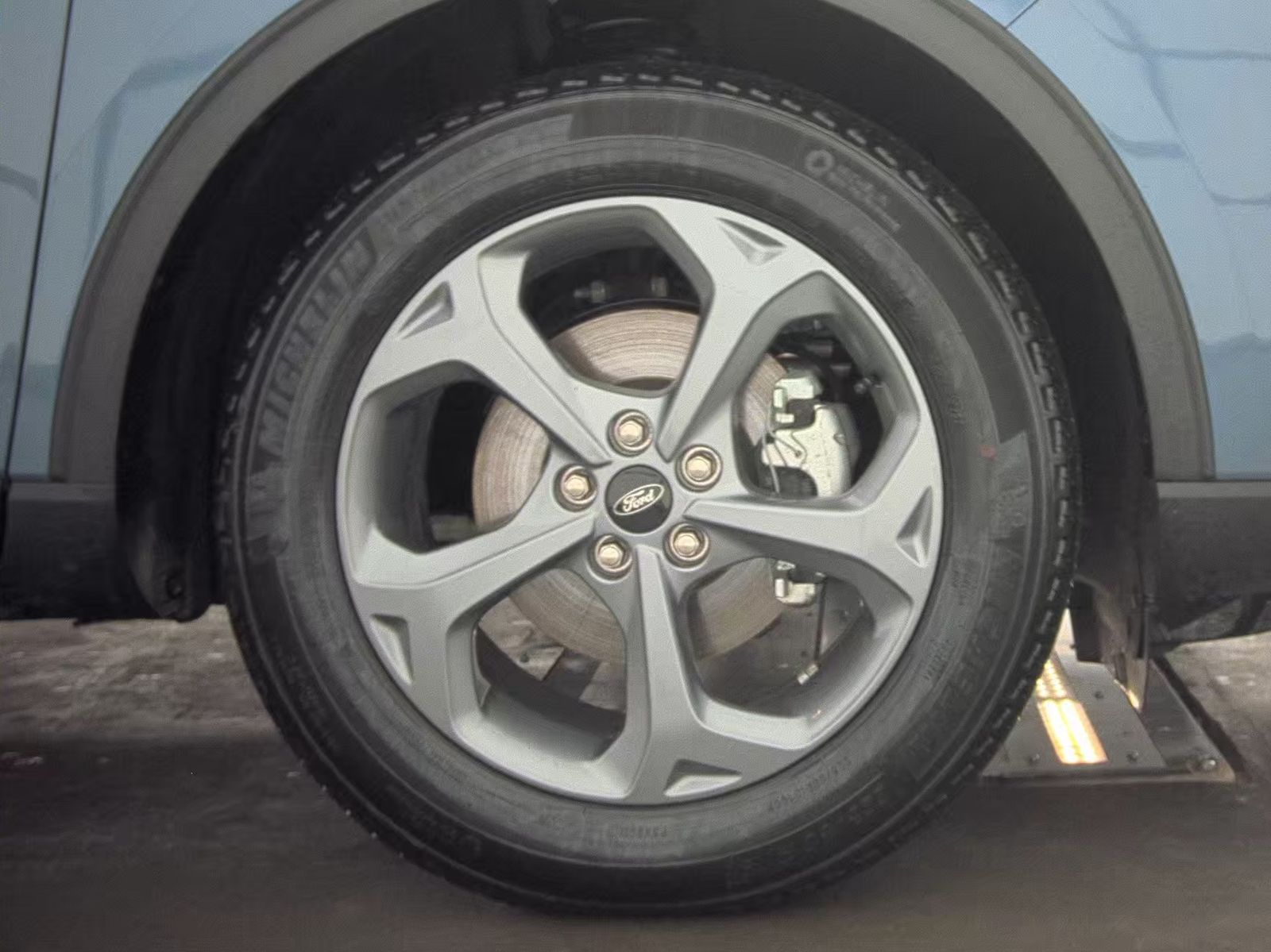 2025 Ford Escape Hybrid ST-Line FWD