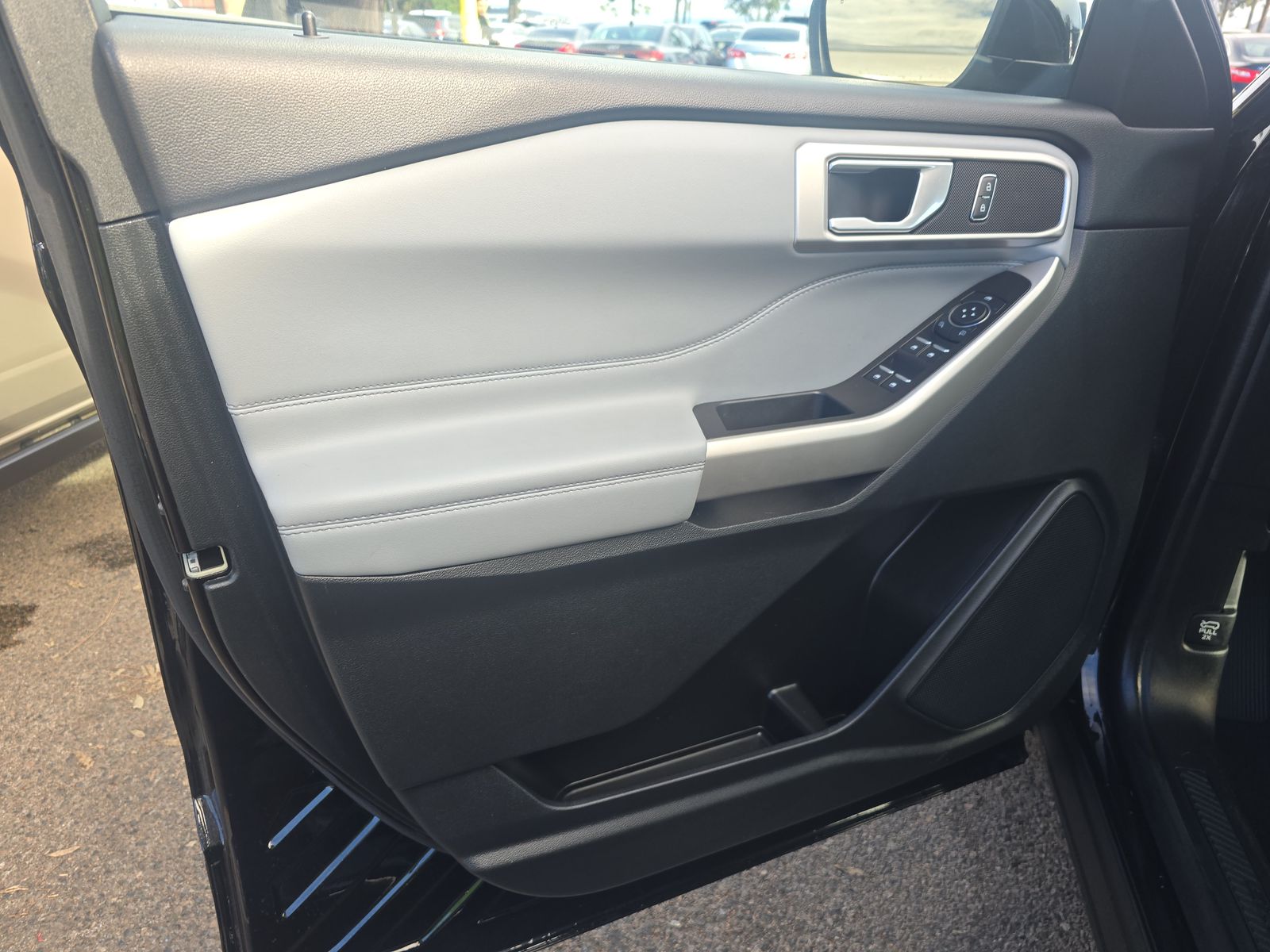 2023 Ford Explorer XLT FWD