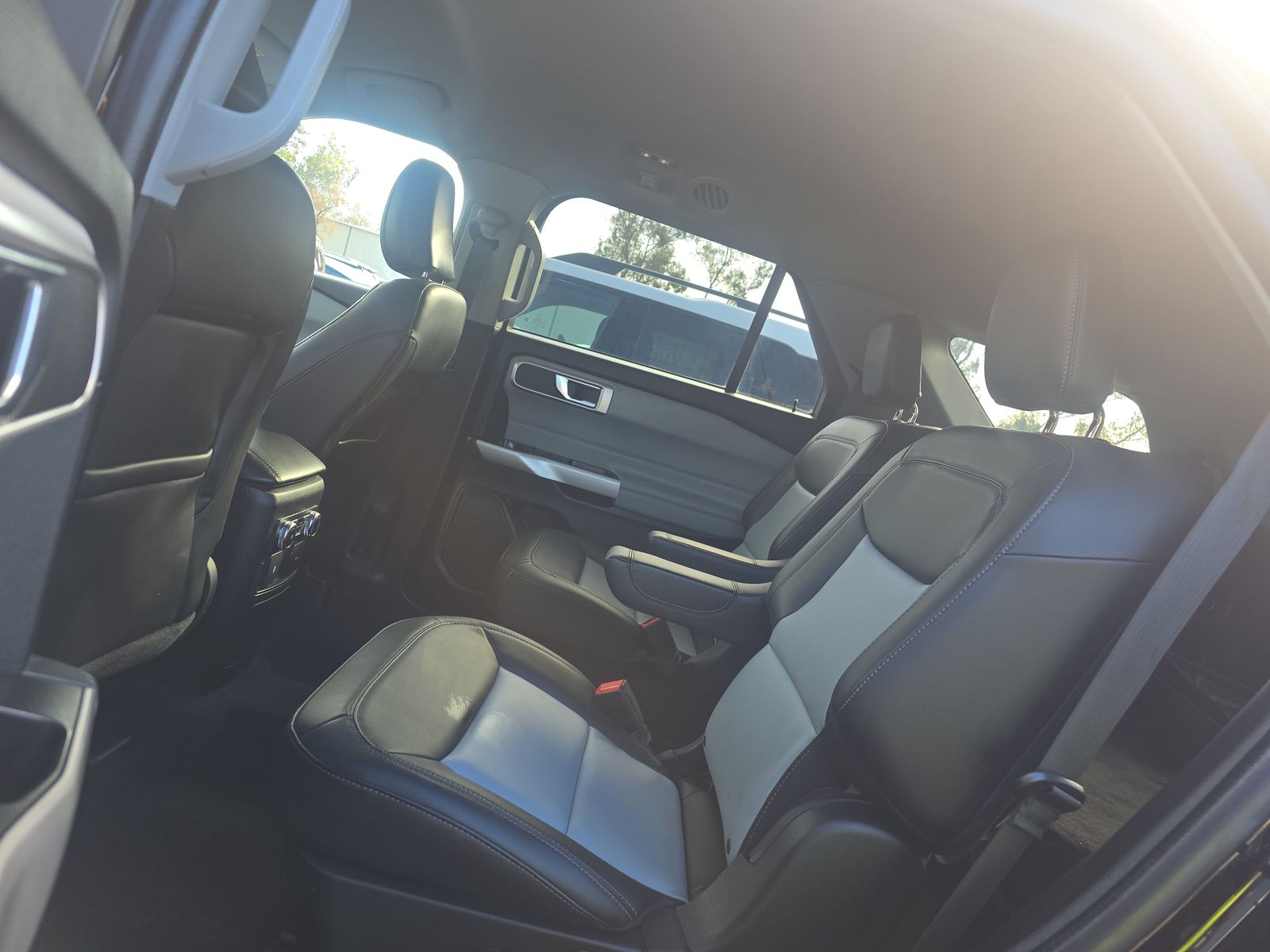 2023 Ford Explorer XLT FWD