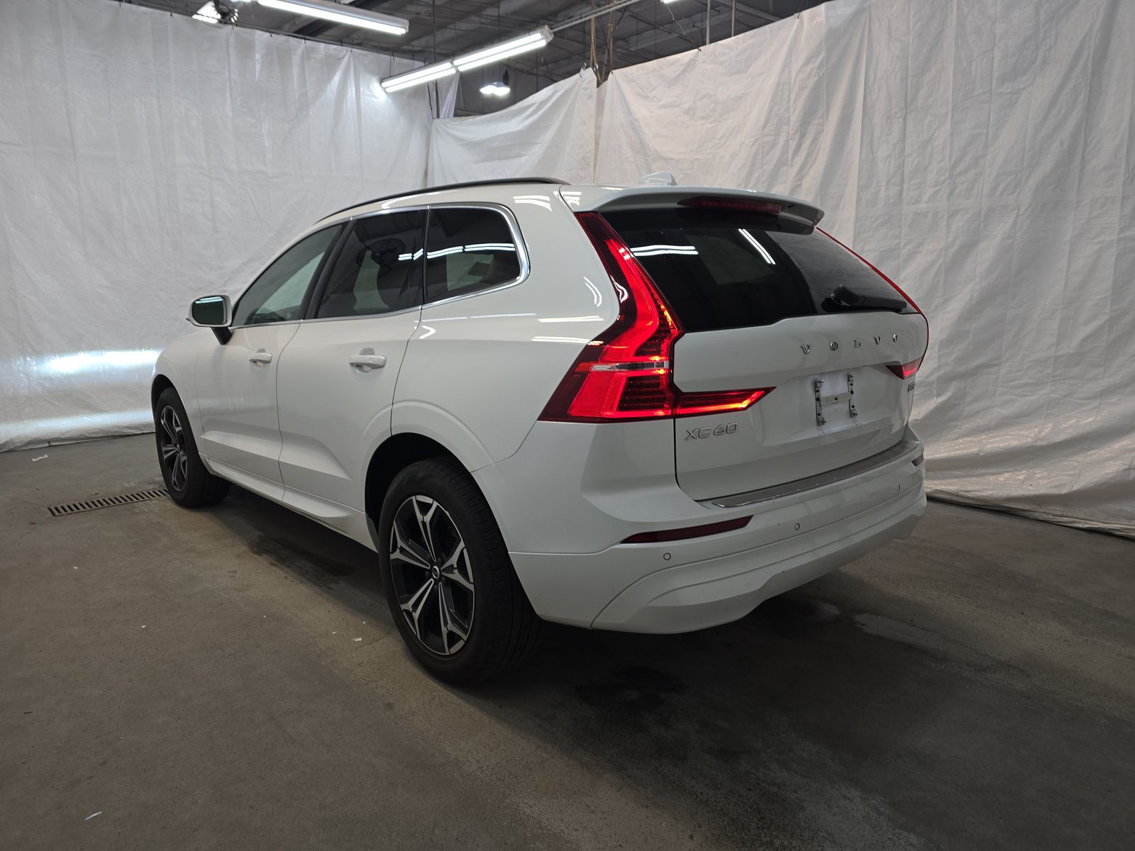 2022 Volvo XC60 B5 Momentum AWD