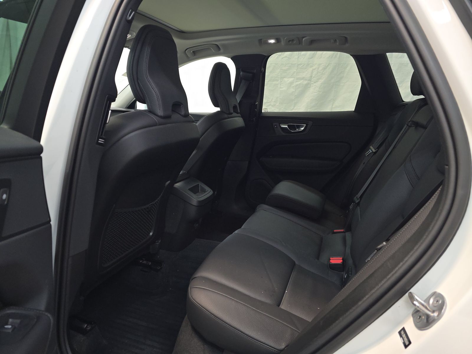 2022 Volvo XC60 B5 Momentum AWD