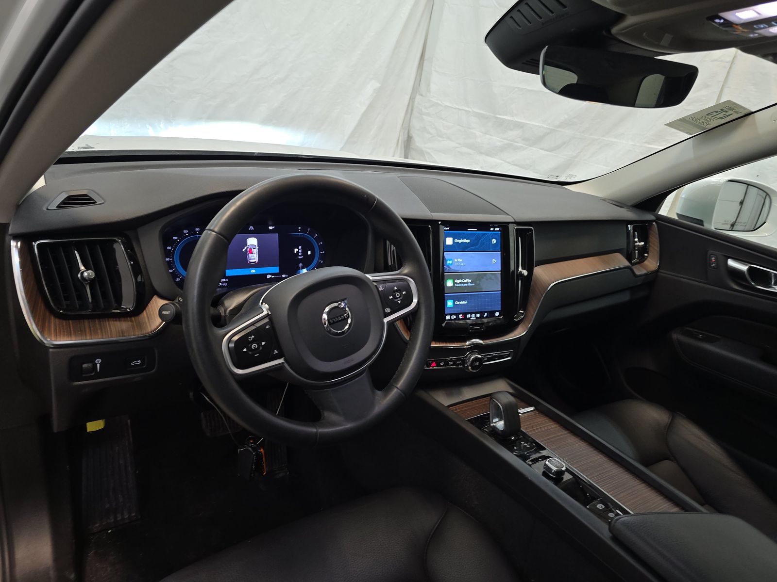 2022 Volvo XC60 B5 Momentum AWD