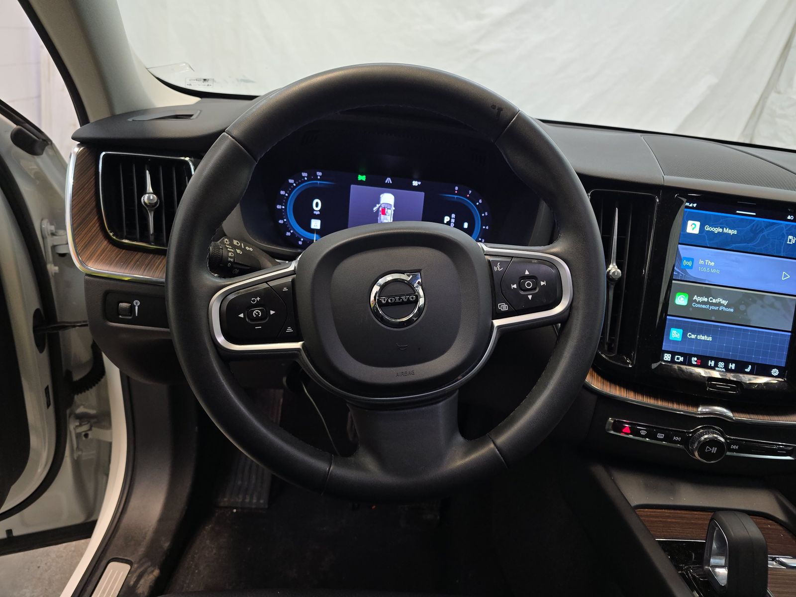 2022 Volvo XC60 B5 Momentum AWD