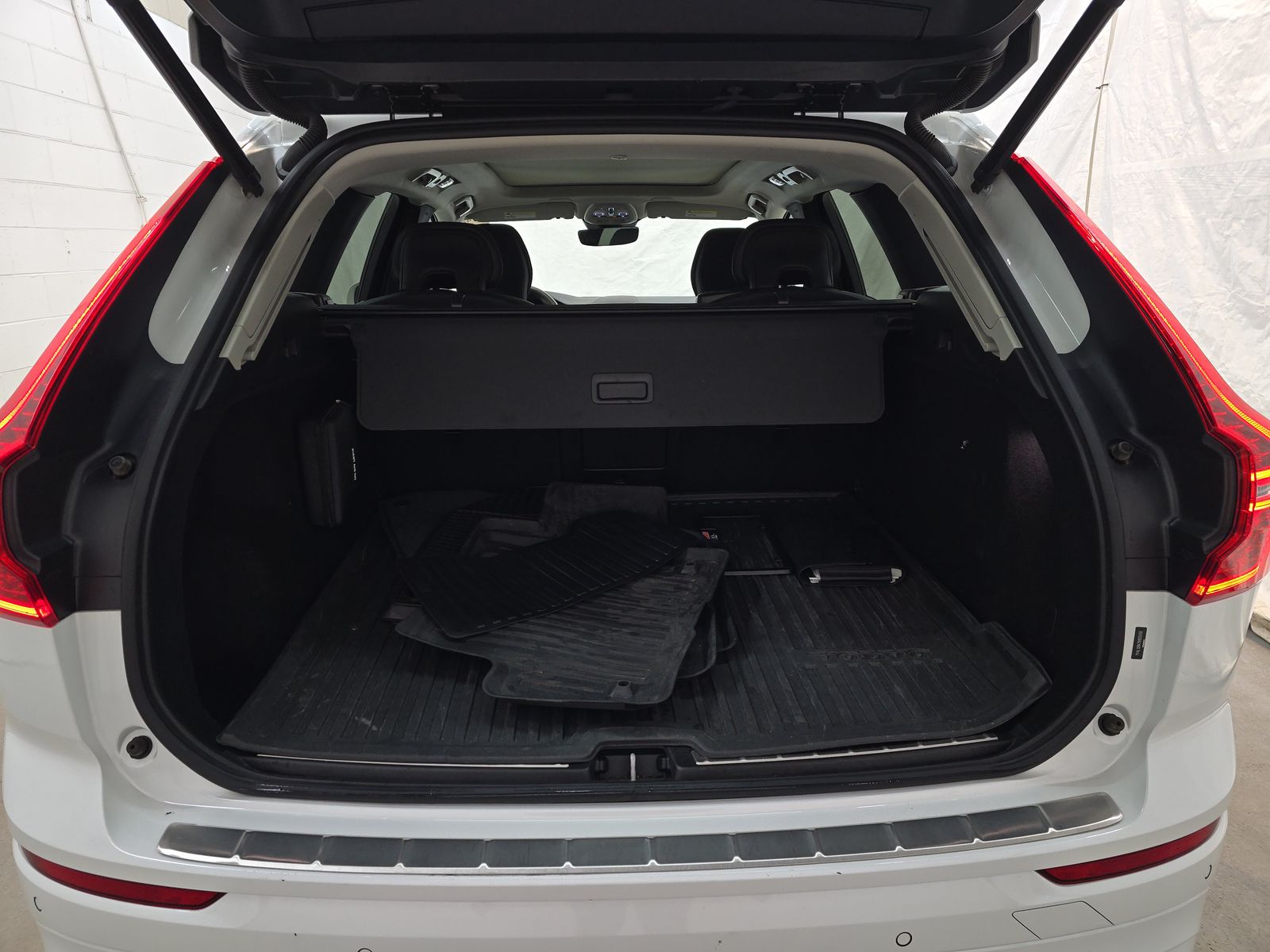 2022 Volvo XC60 B5 Momentum AWD