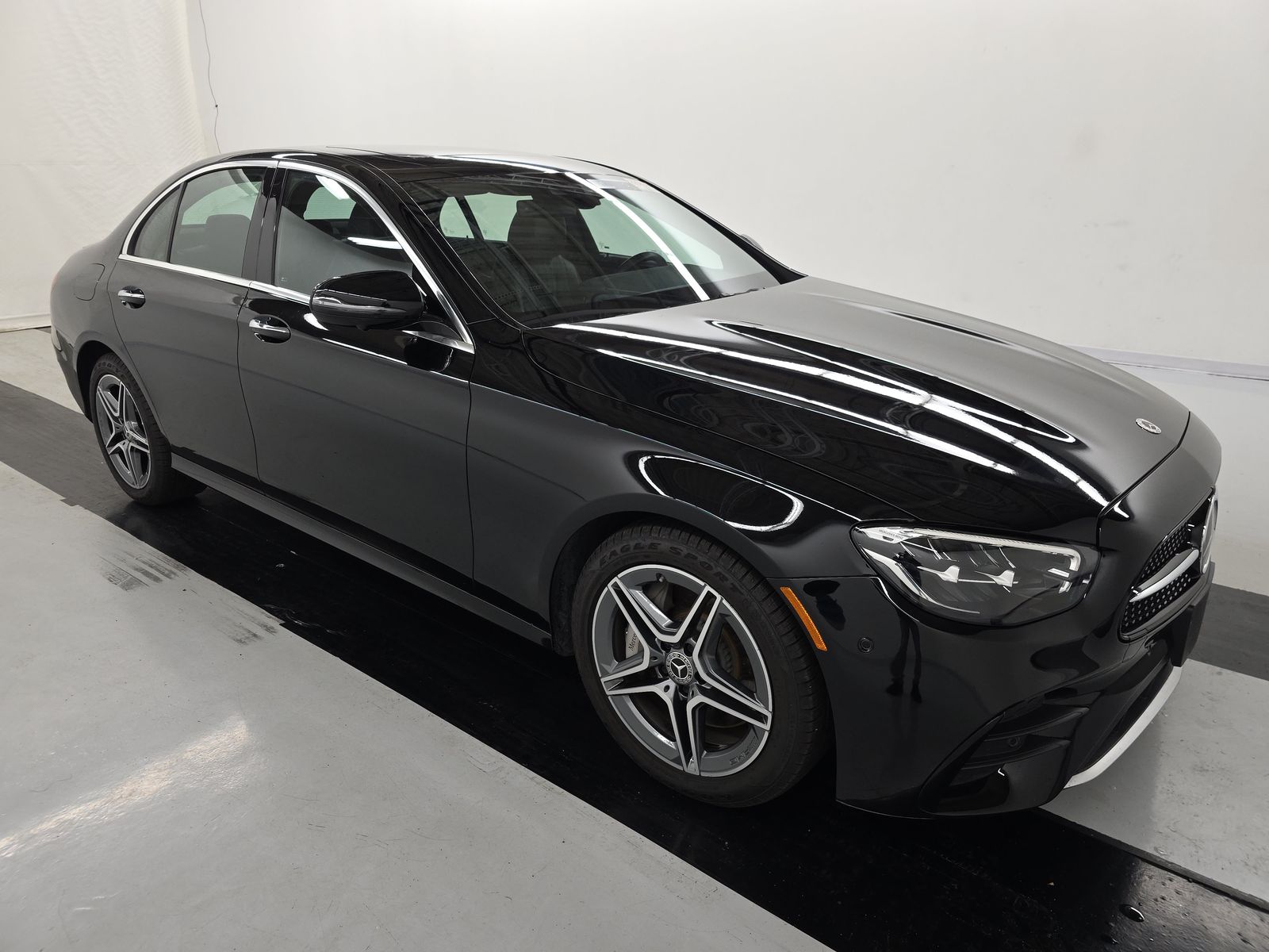 MERCEDES-BENZ E-CLASS - 4