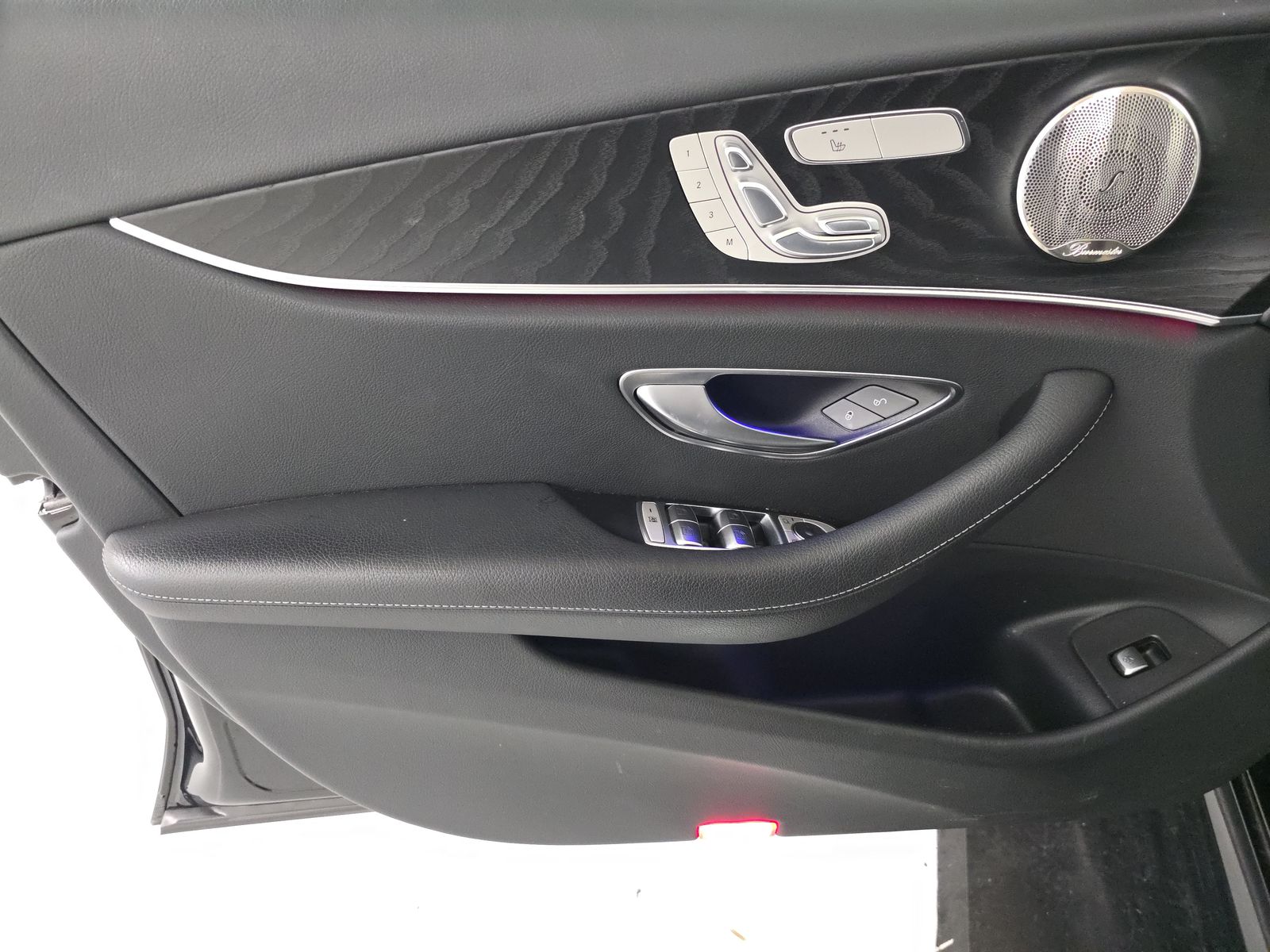 MERCEDES-BENZ E-CLASS - 10